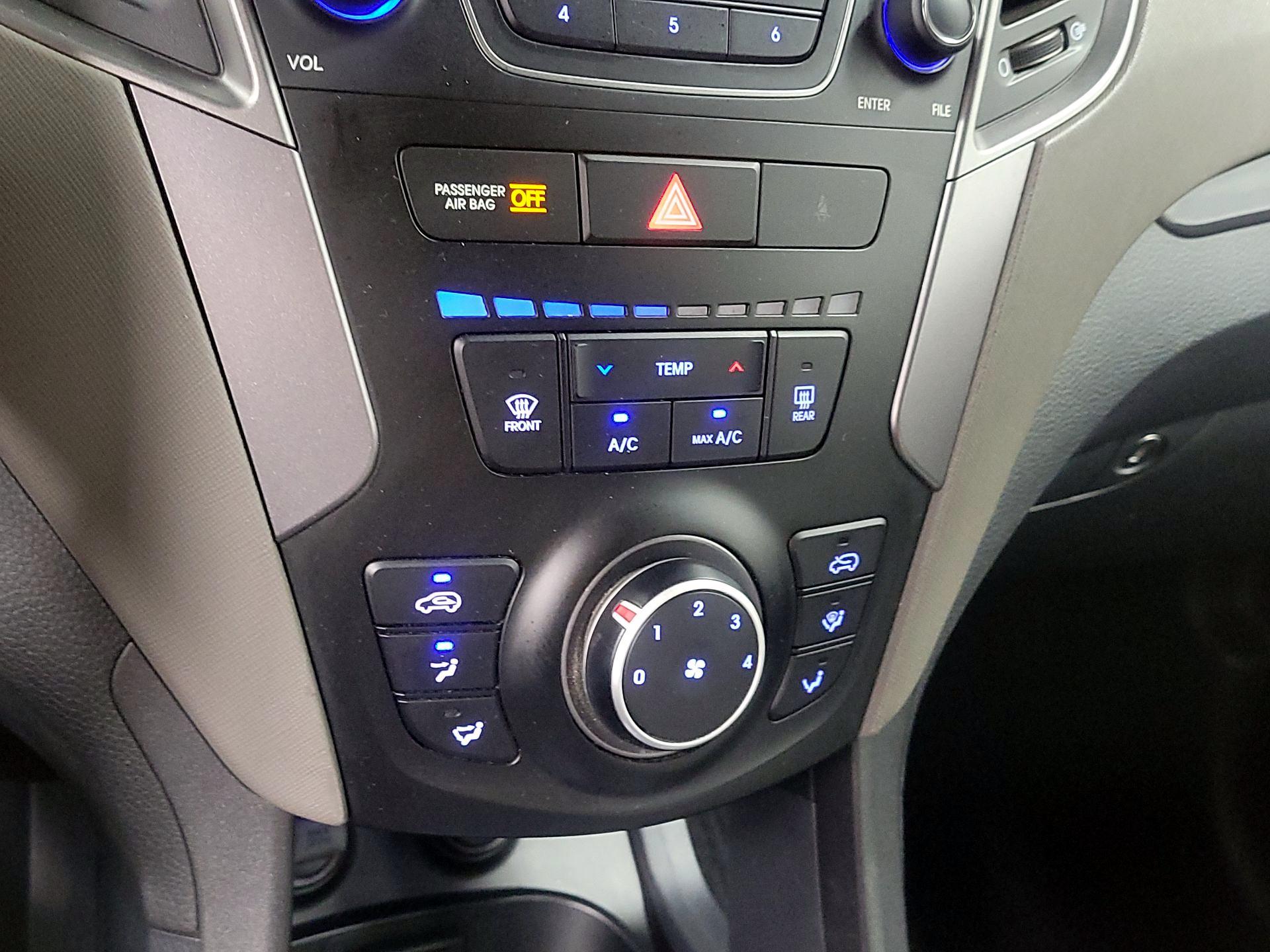Thumbnail: 2013 Hyundai Santa Fe - 14