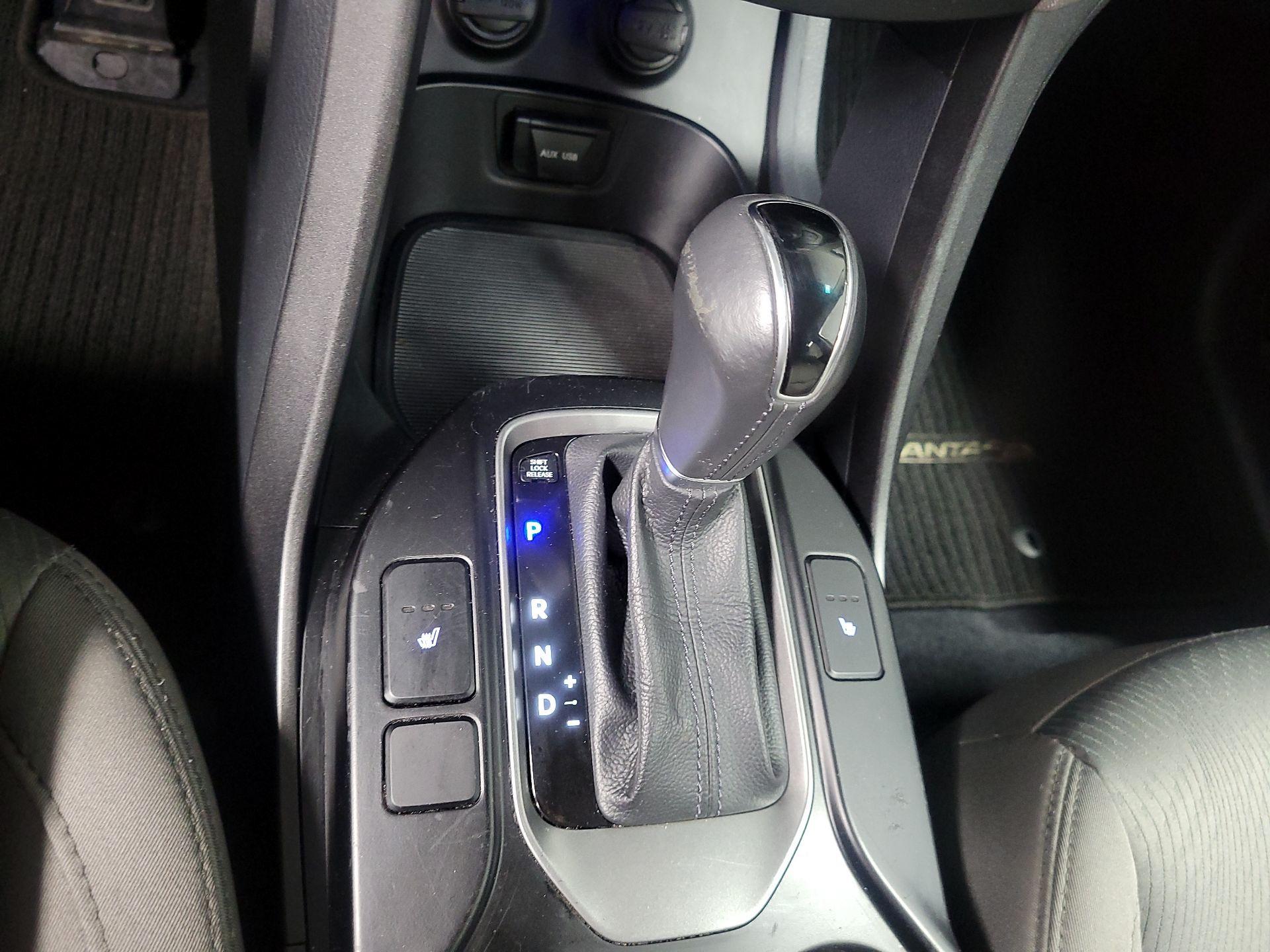 Thumbnail: 2013 Hyundai Santa Fe - 15