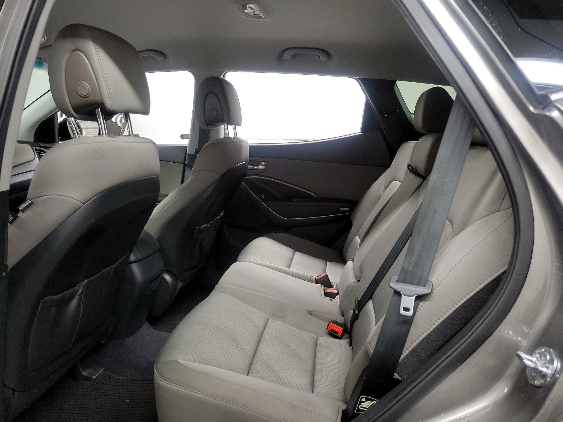 Thumbnail: 2013 Hyundai Santa Fe - 16