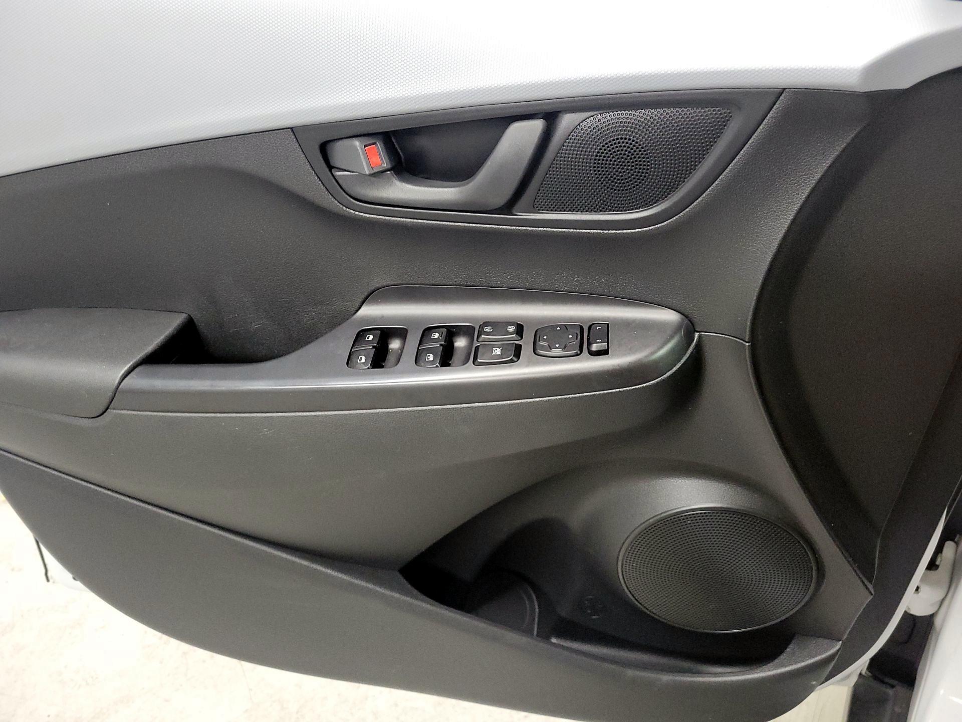 Thumbnail: 2018 Hyundai Kona - 12