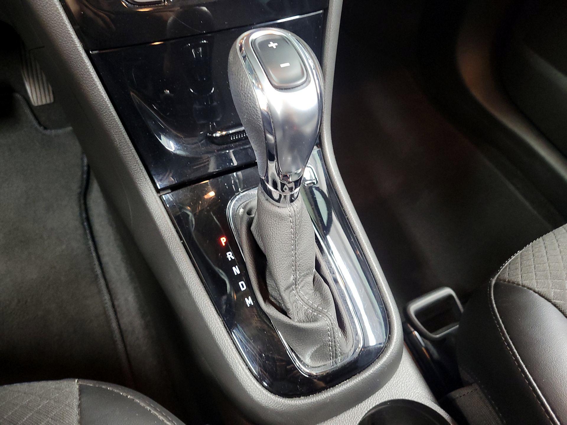 Thumbnail: 2018 Buick Encore - 15