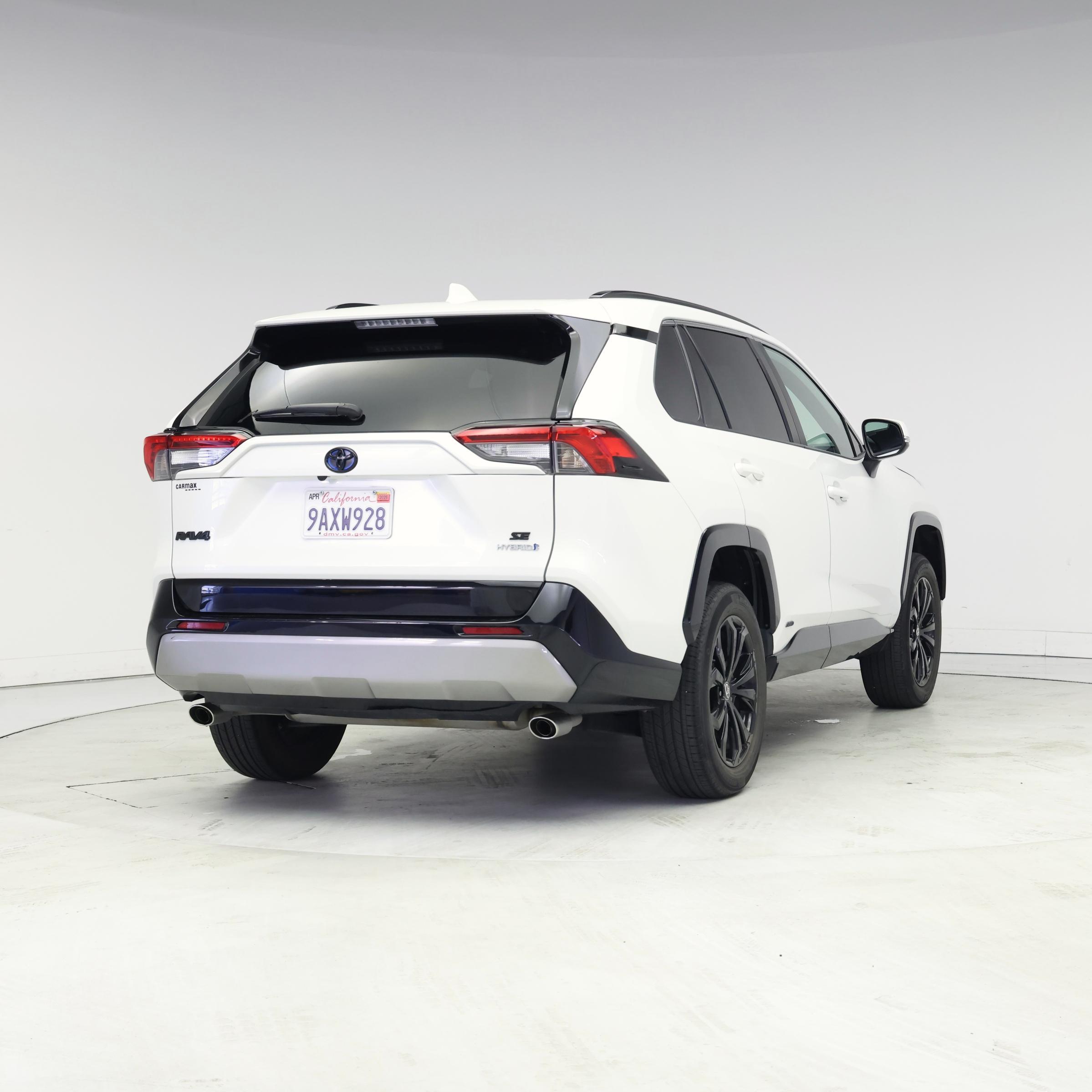 Thumbnail: 2022 Toyota RAV4 - 8