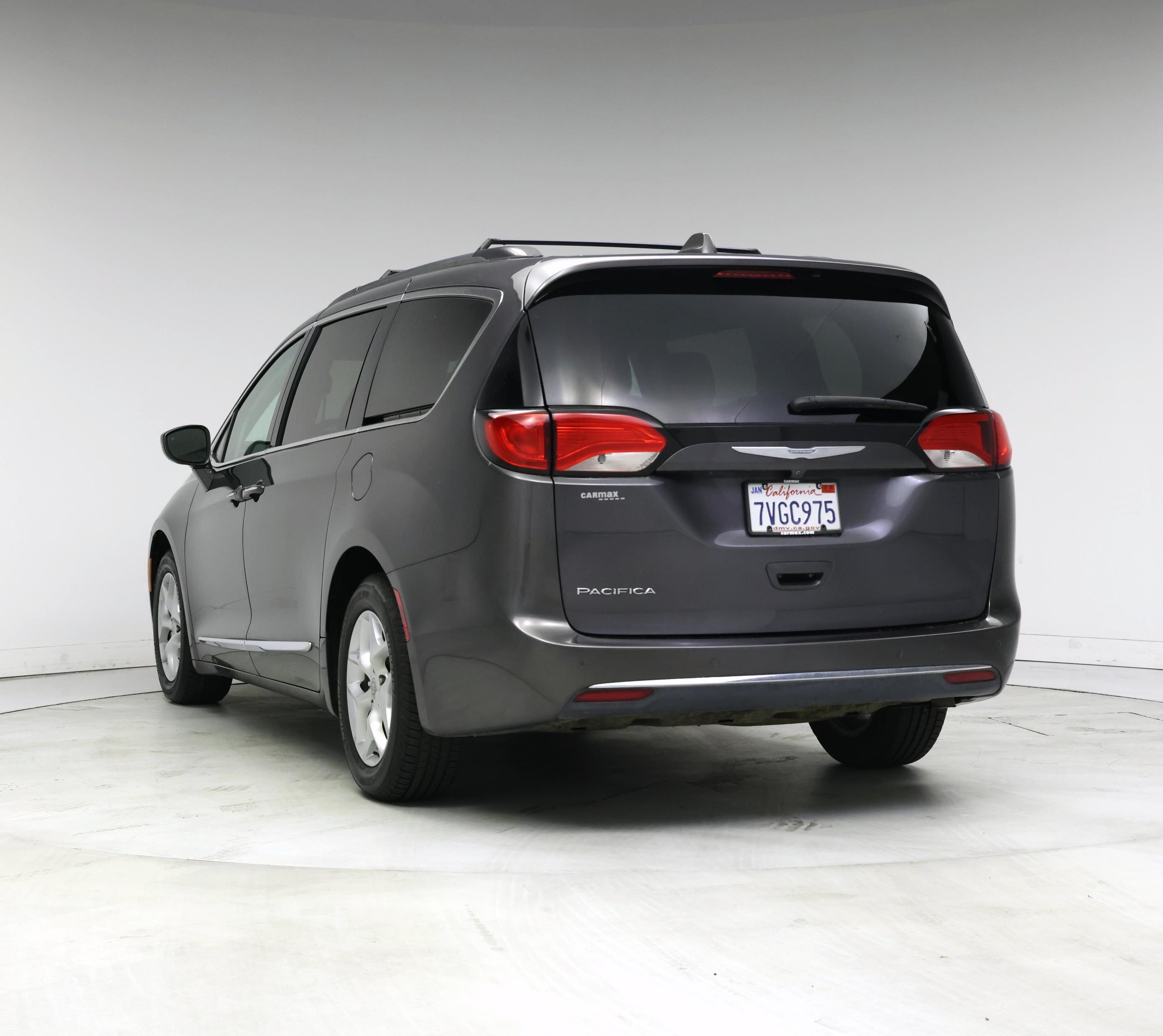 Thumbnail: 2017 Chrysler Pacifica - 2