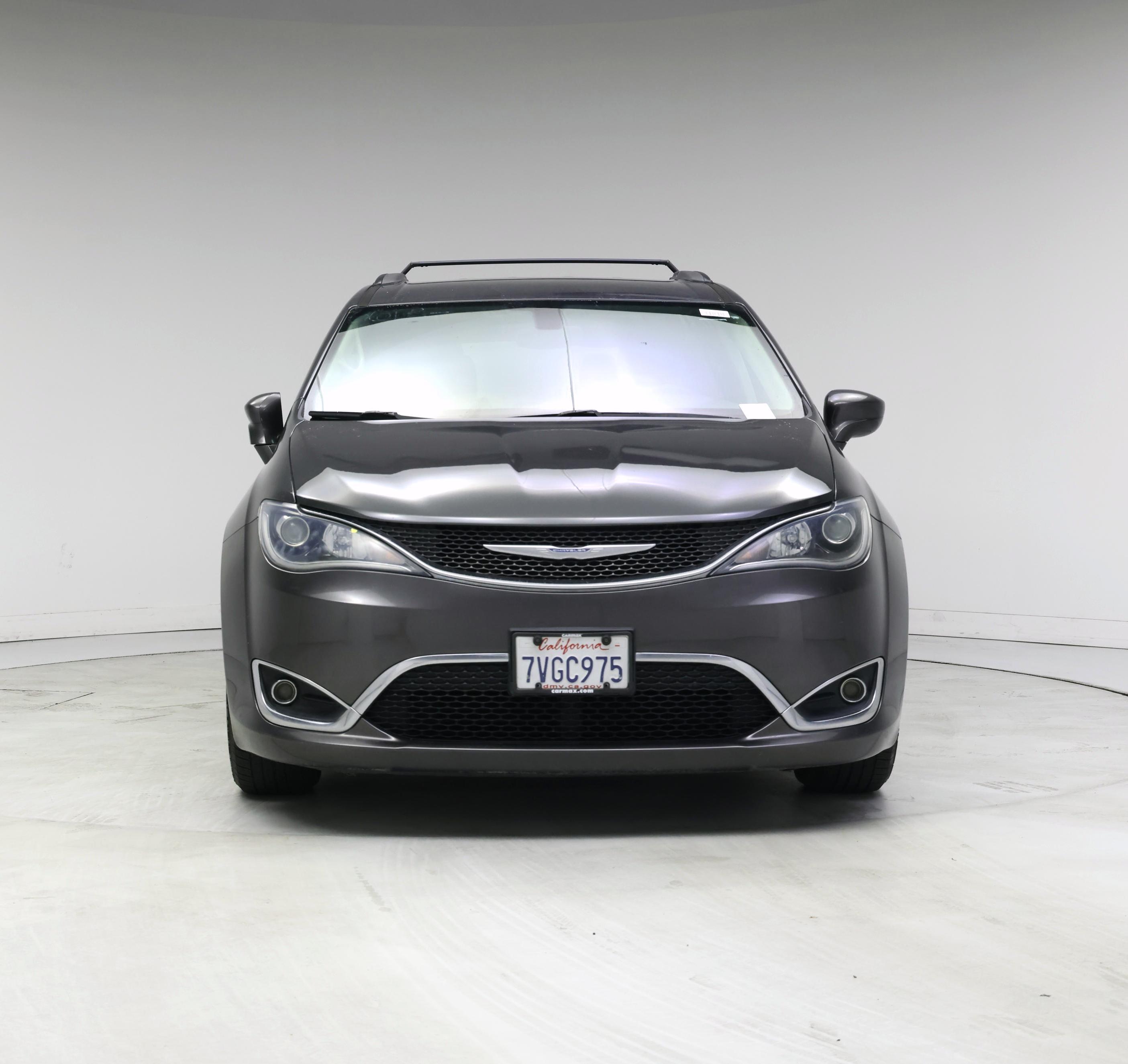 Thumbnail: 2017 Chrysler Pacifica - 5