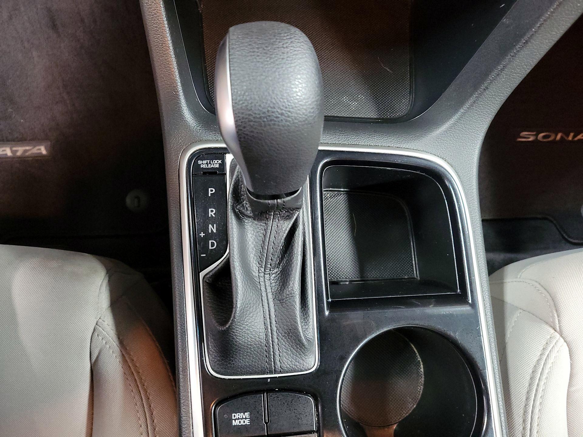 Thumbnail: 2018 Hyundai Sonata - 16