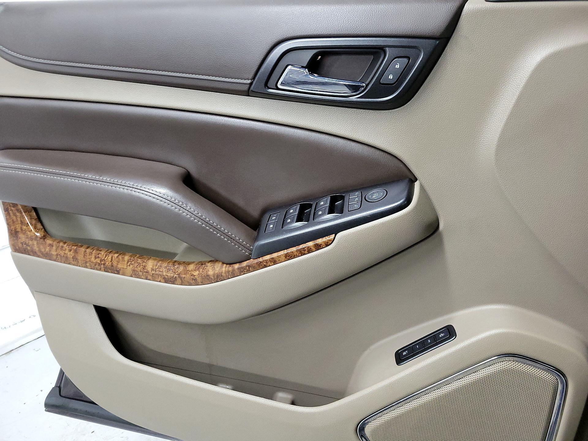 Thumbnail: 2015 Chevrolet Tahoe - 12