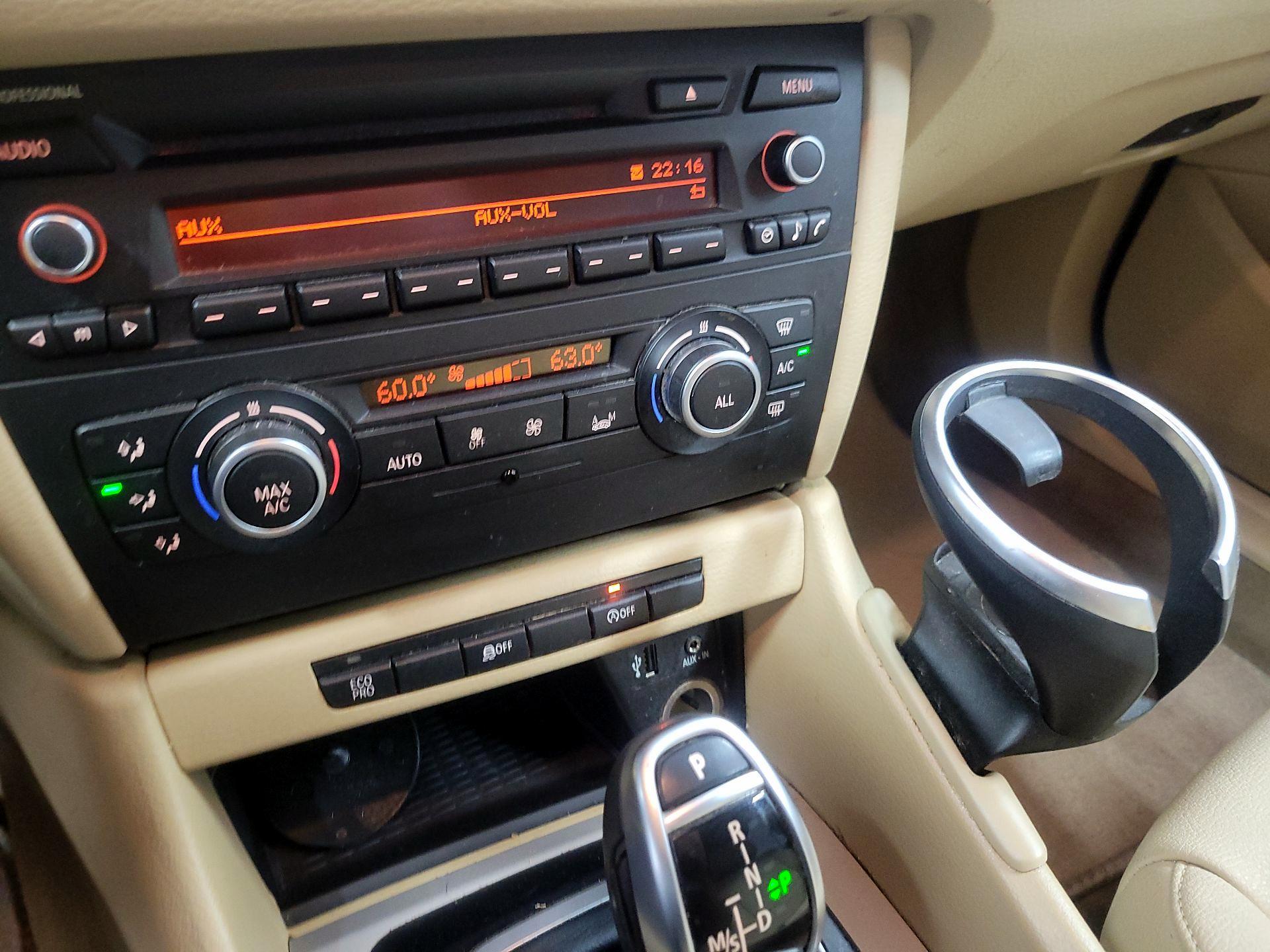 Thumbnail: 2015 BMW X1 - 14