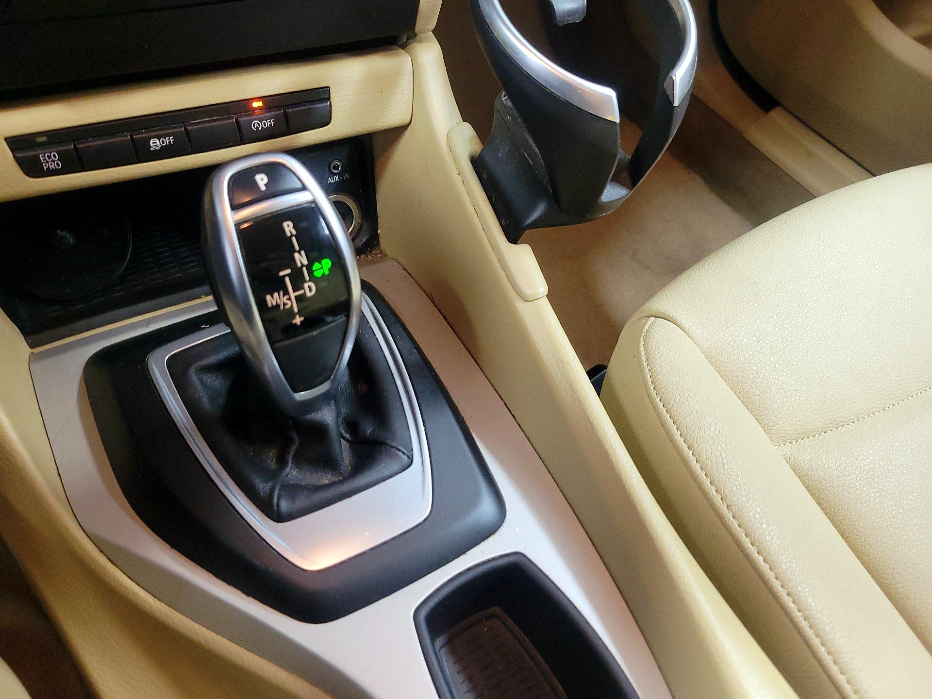 Thumbnail: 2015 BMW X1 - 15