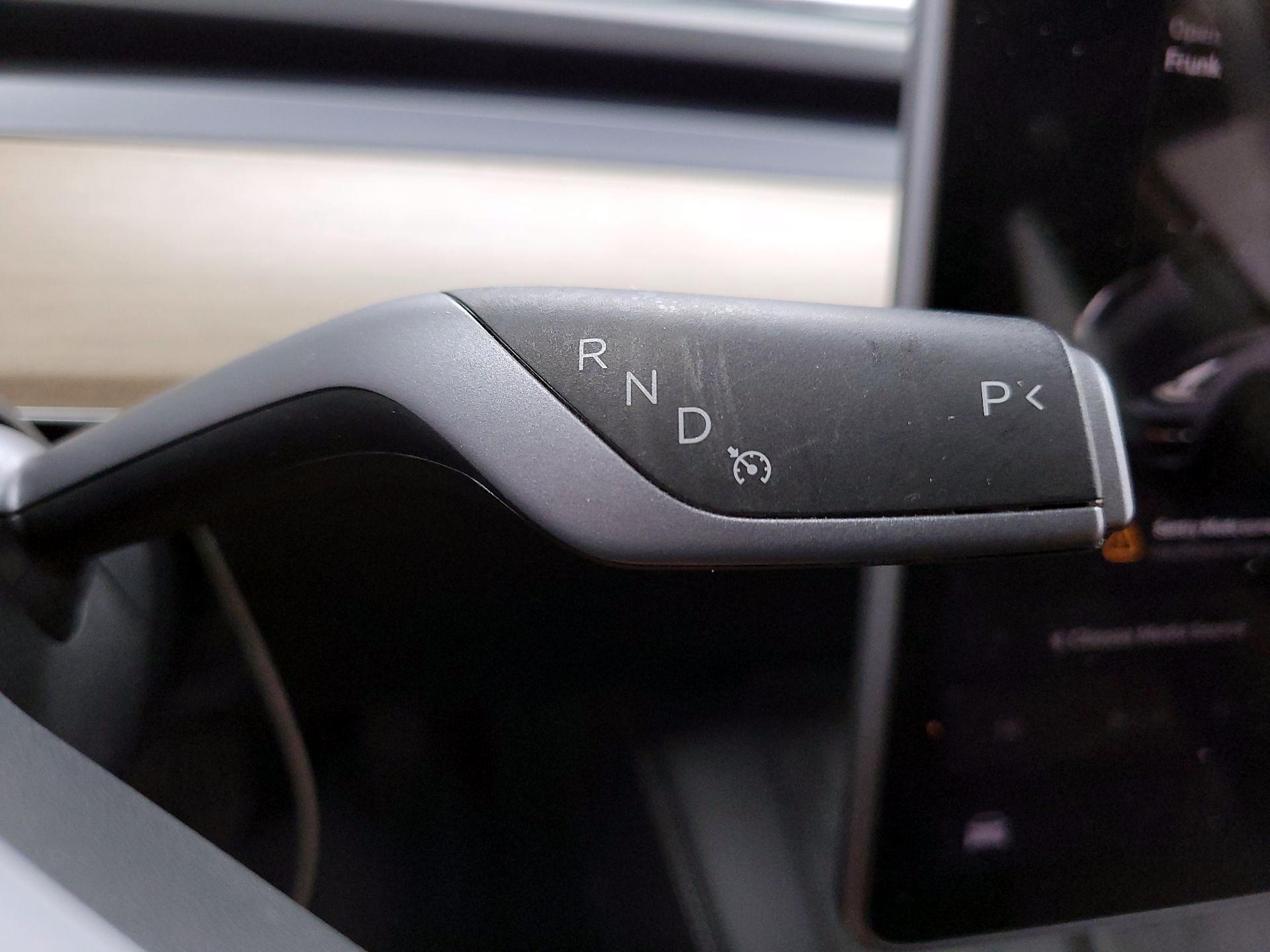 Thumbnail: 2023 Tesla Model 3 - 15