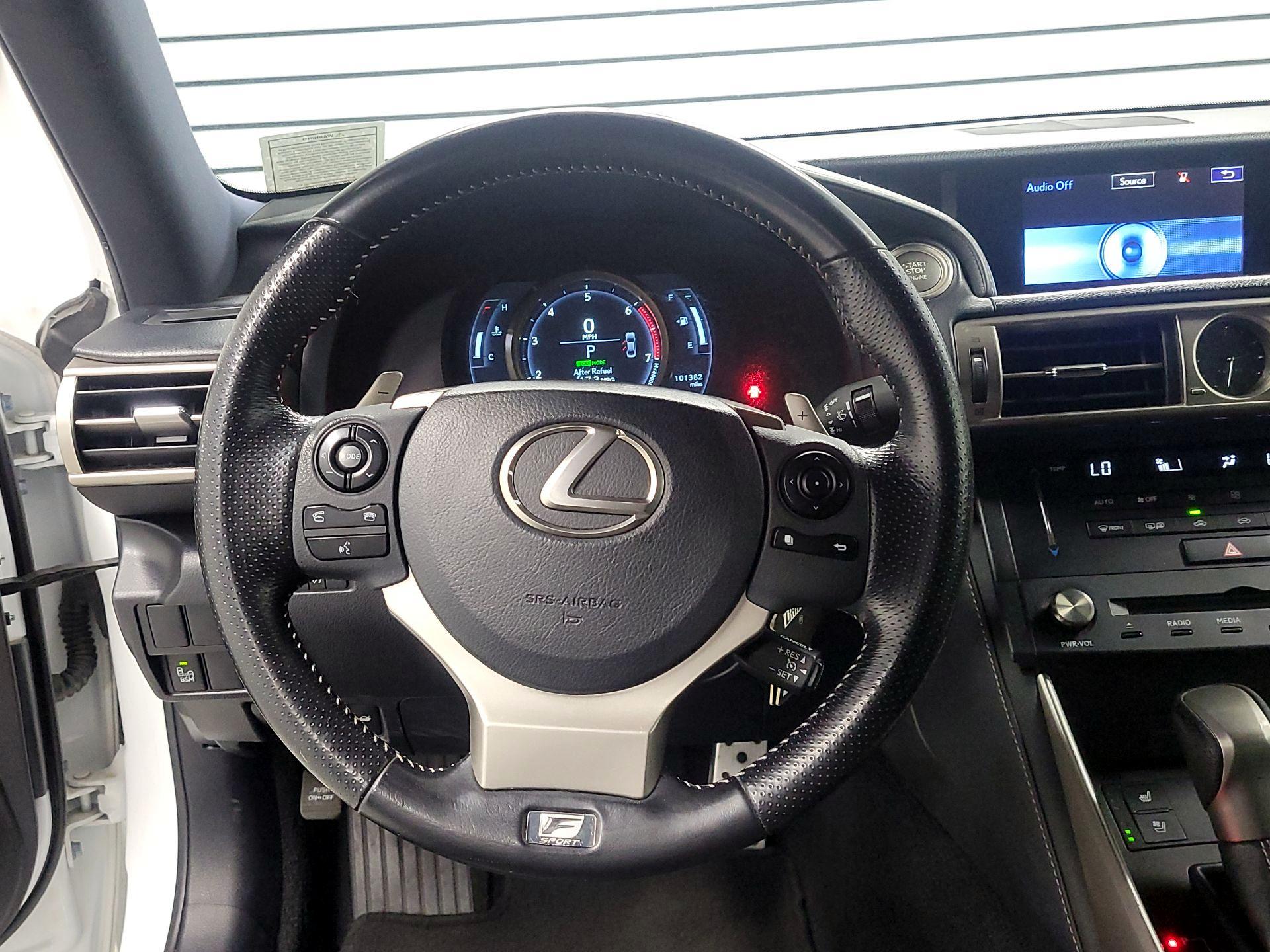 Thumbnail: 2016 Lexus IS - 10