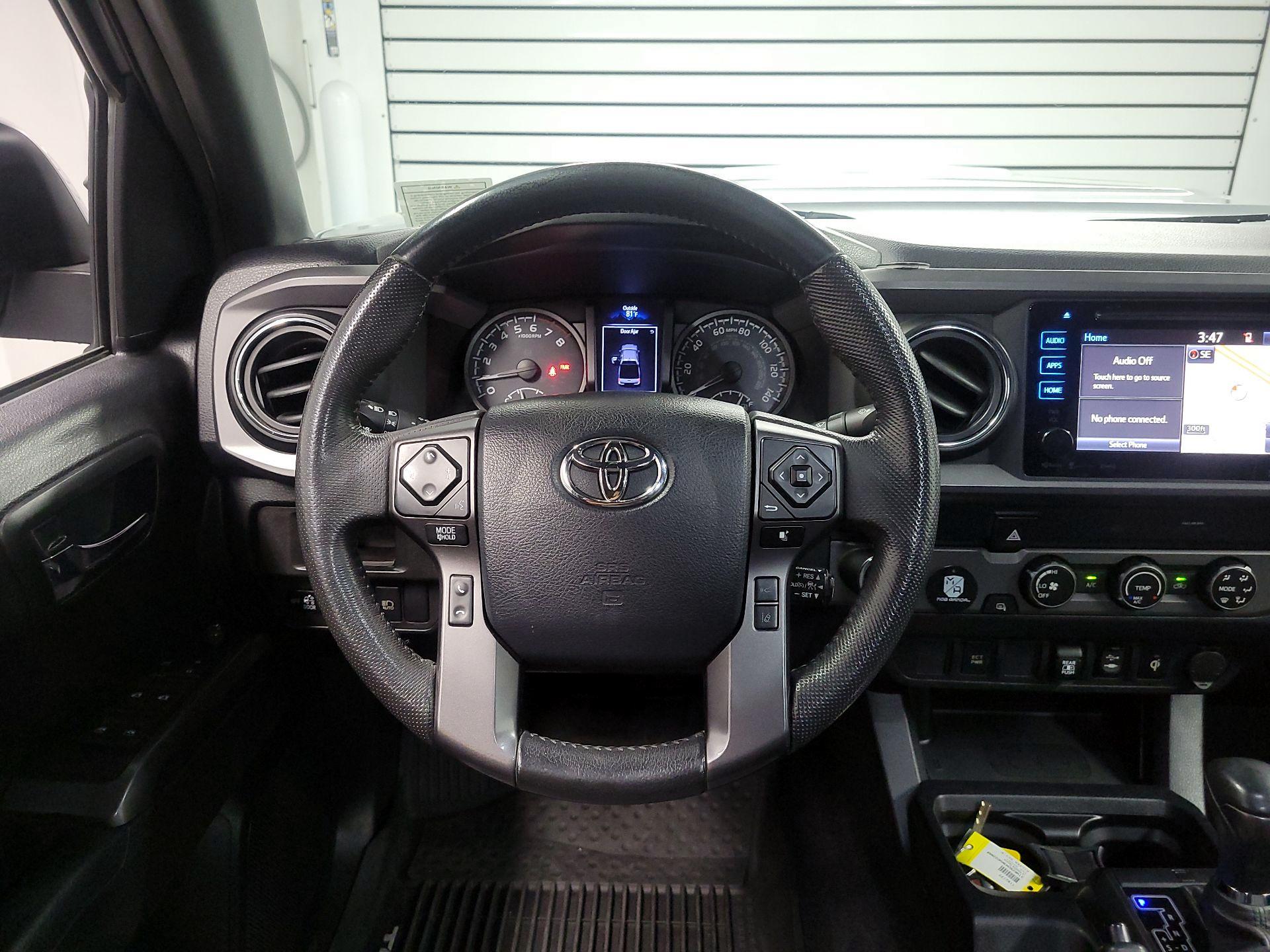 Thumbnail: 2019 Toyota Tacoma - 10