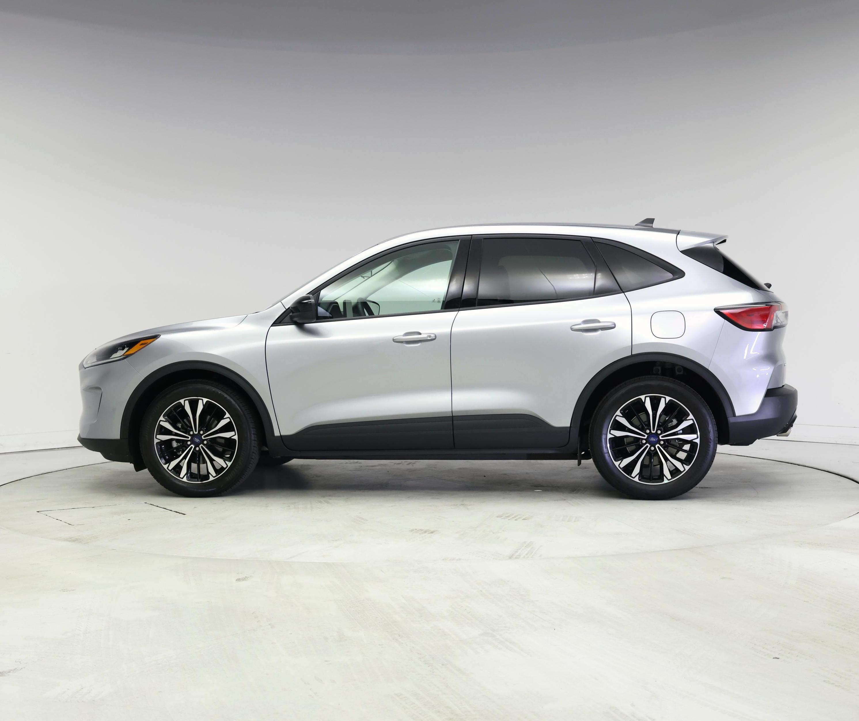 Thumbnail: 2022 Ford Escape - 3
