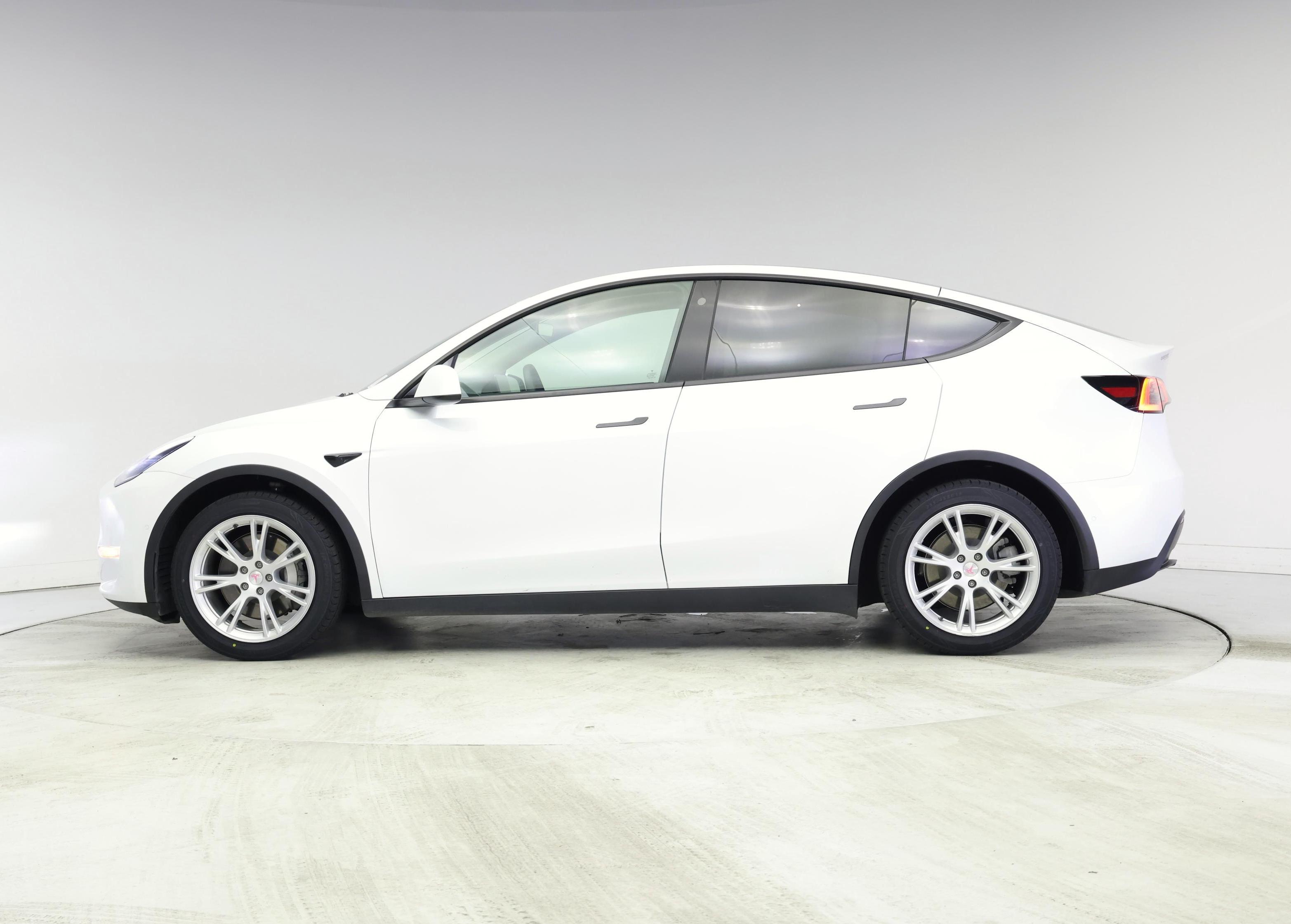 Thumbnail: 2021 Tesla Model Y - 3