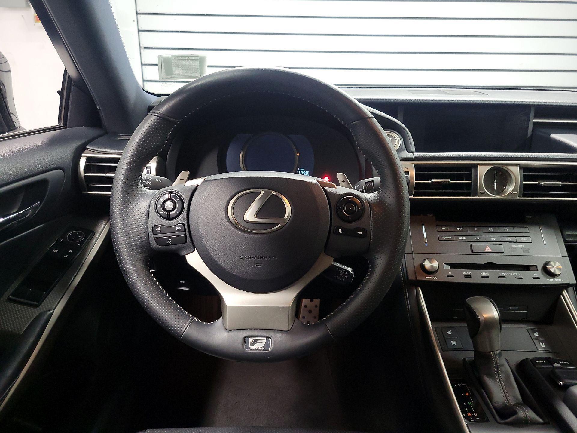 Thumbnail: 2015 Lexus IS - 10