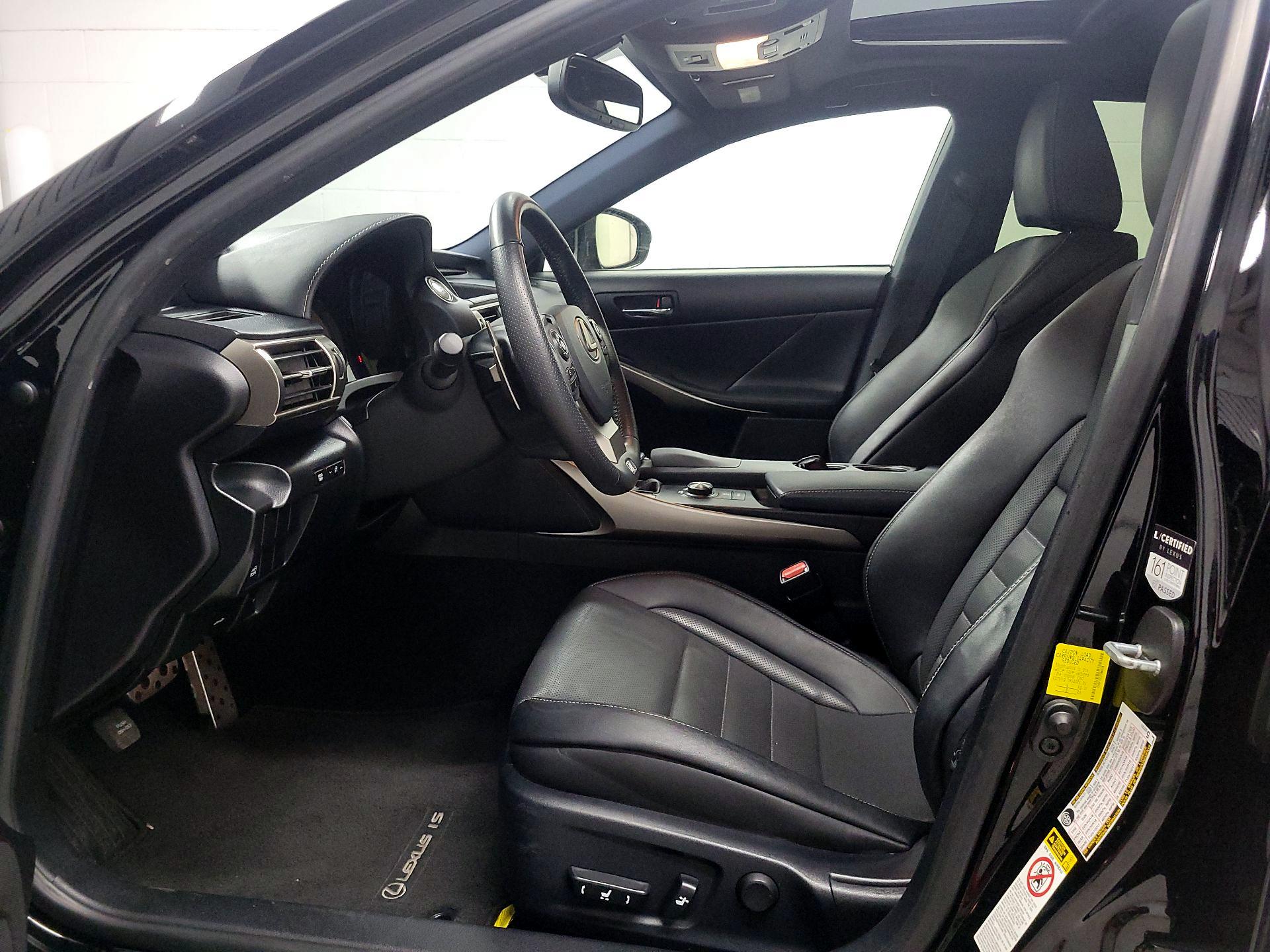 Thumbnail: 2015 Lexus IS - 11