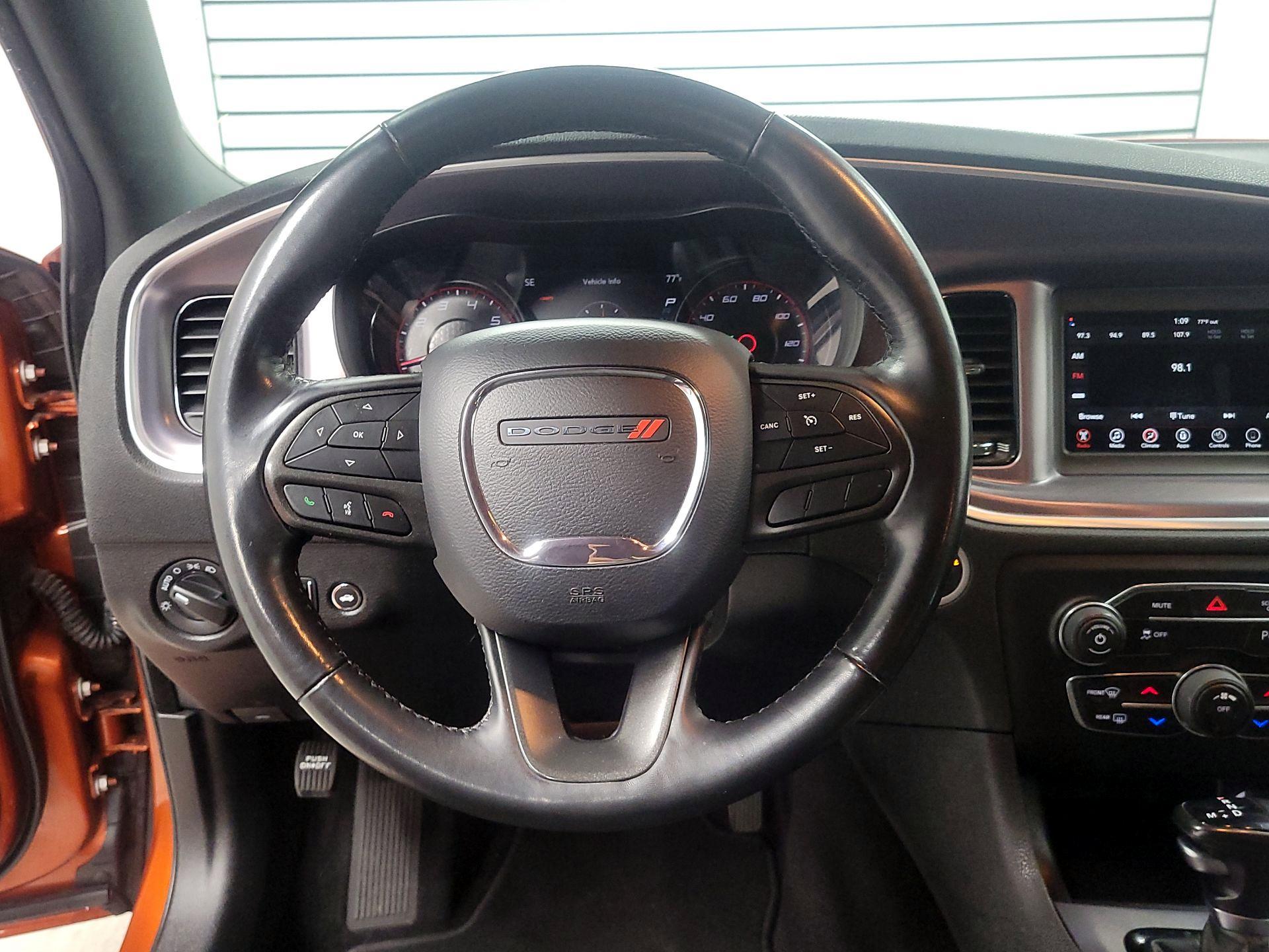 Thumbnail: 2020 Dodge Charger - 10
