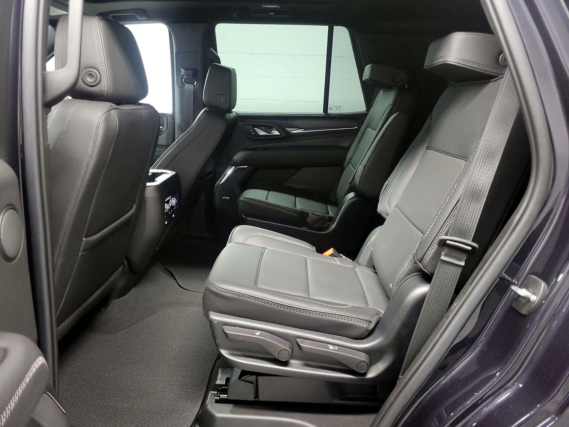 Thumbnail: 2023 GMC Yukon - 17