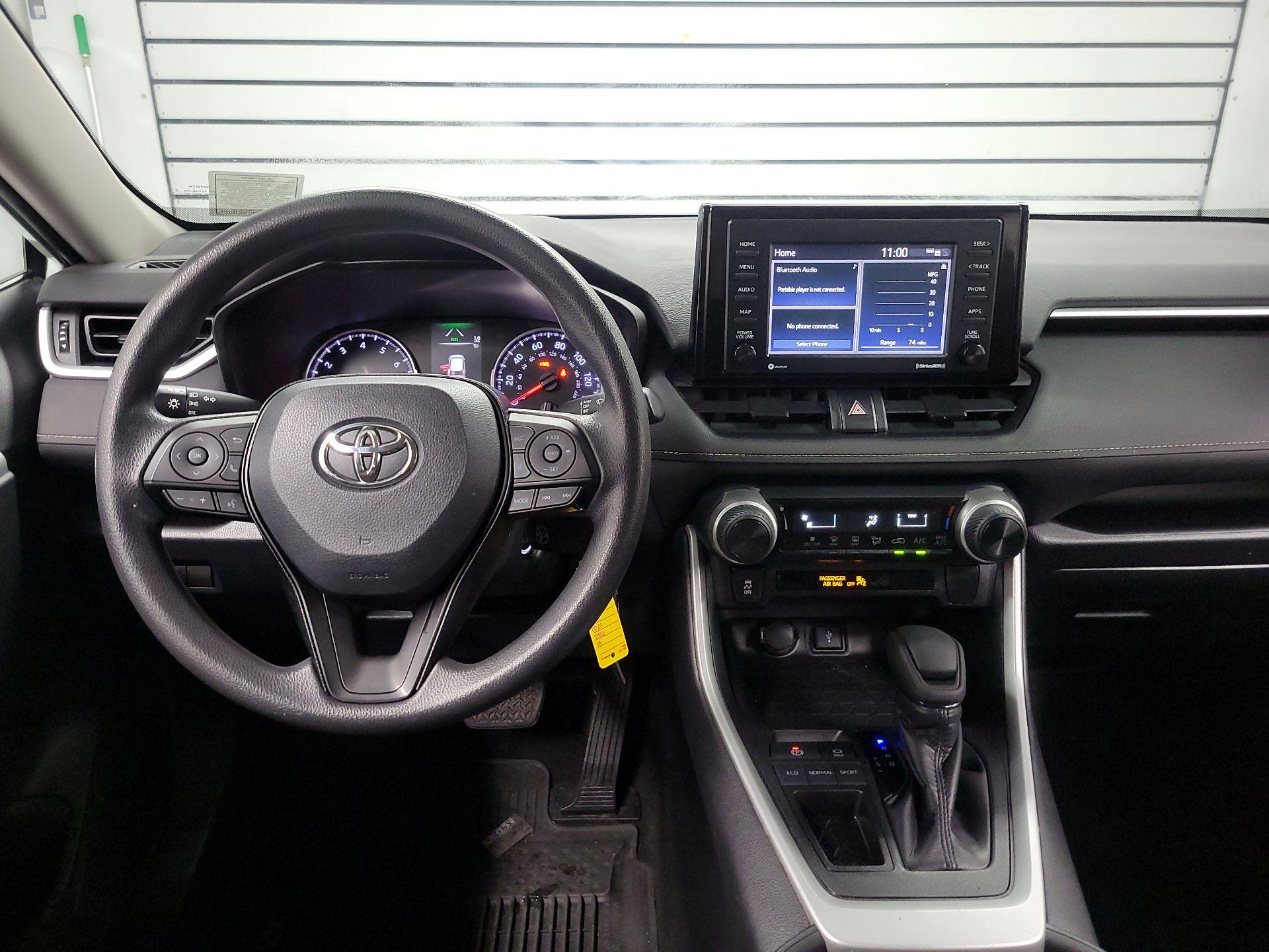 Thumbnail: 2020 Toyota RAV4 - 9
