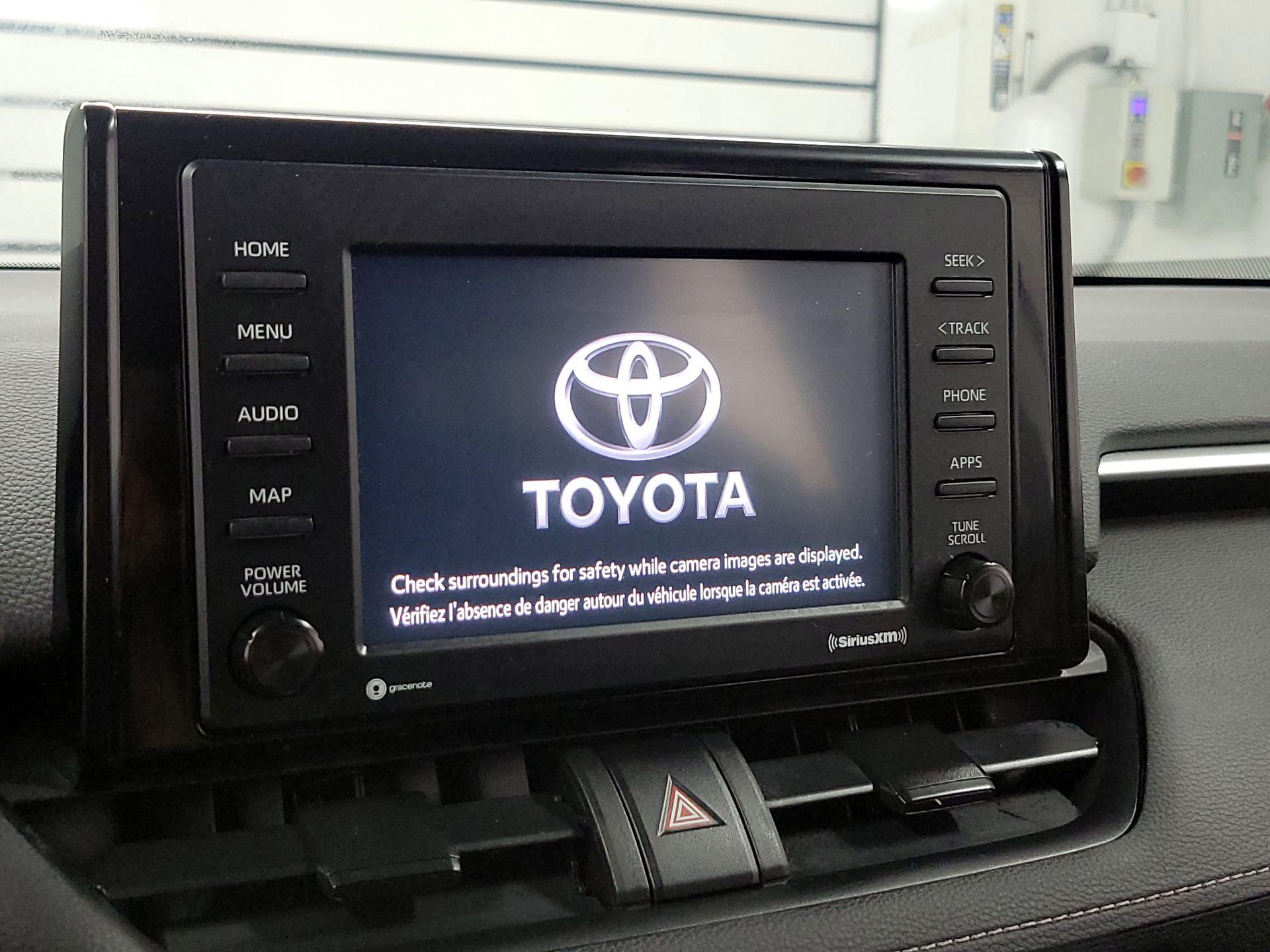 Thumbnail: 2020 Toyota RAV4 - 14