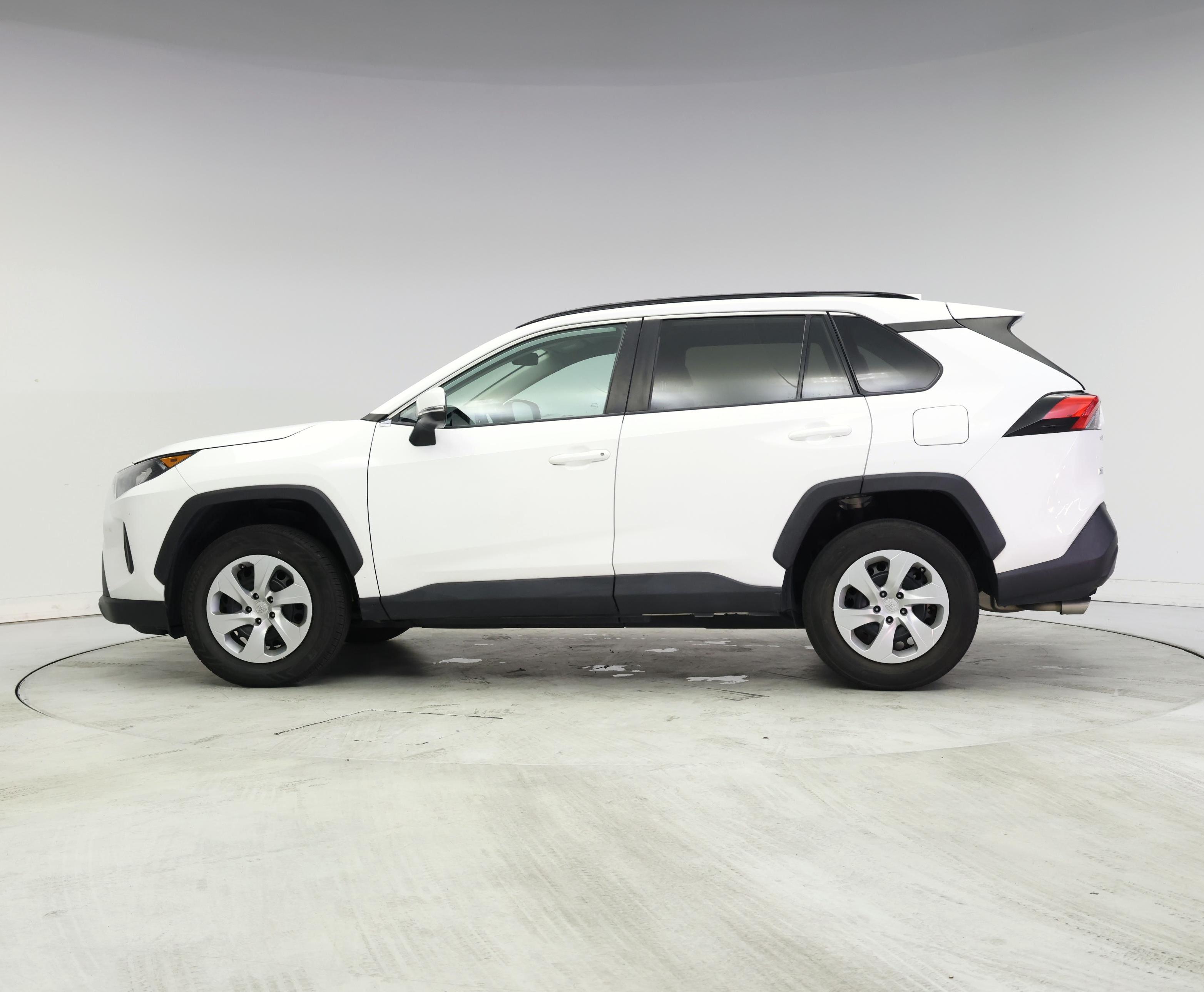 Thumbnail: 2020 Toyota RAV4 - 3