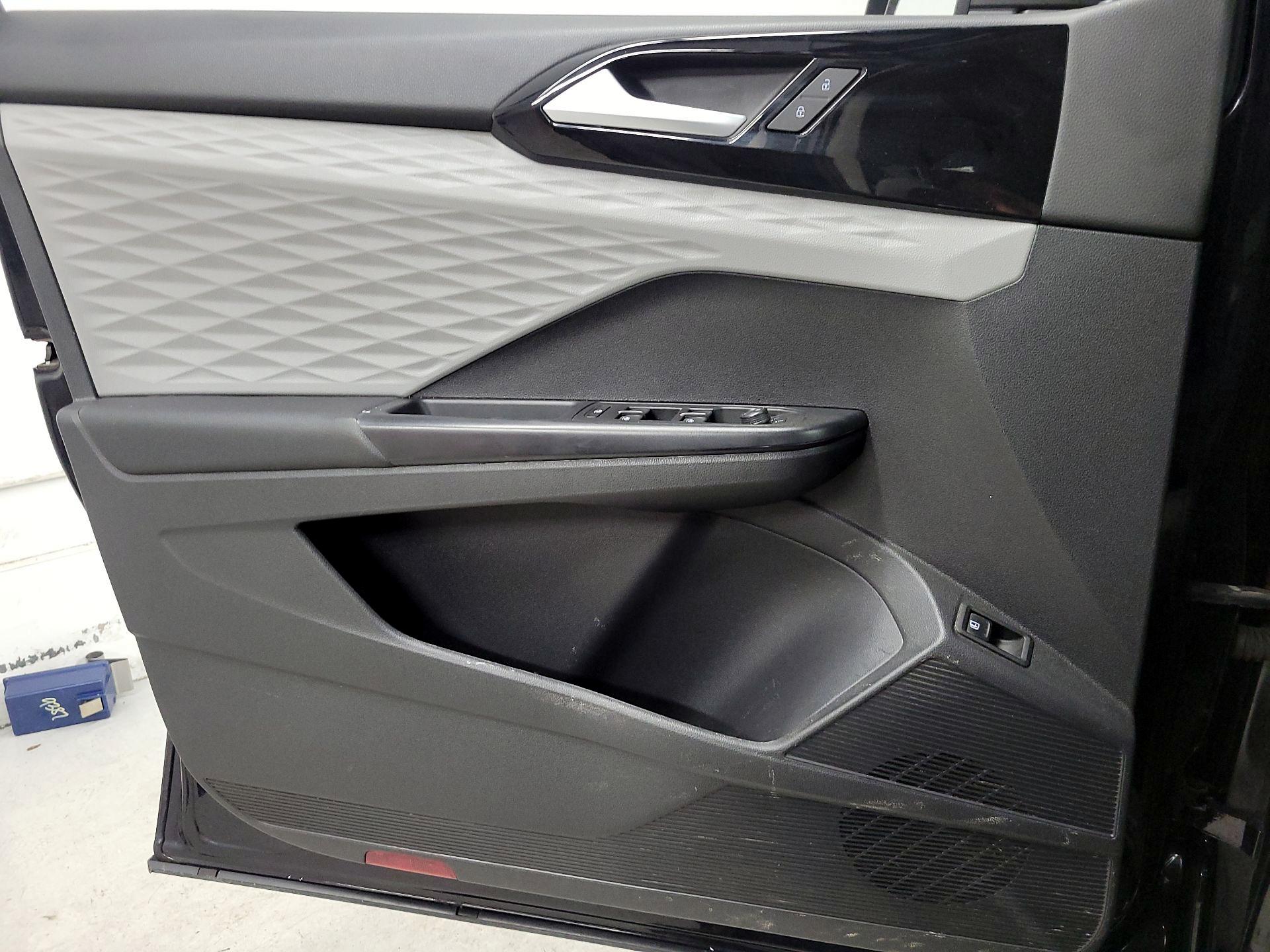 Thumbnail: 2022 Volkswagen Taos - 12