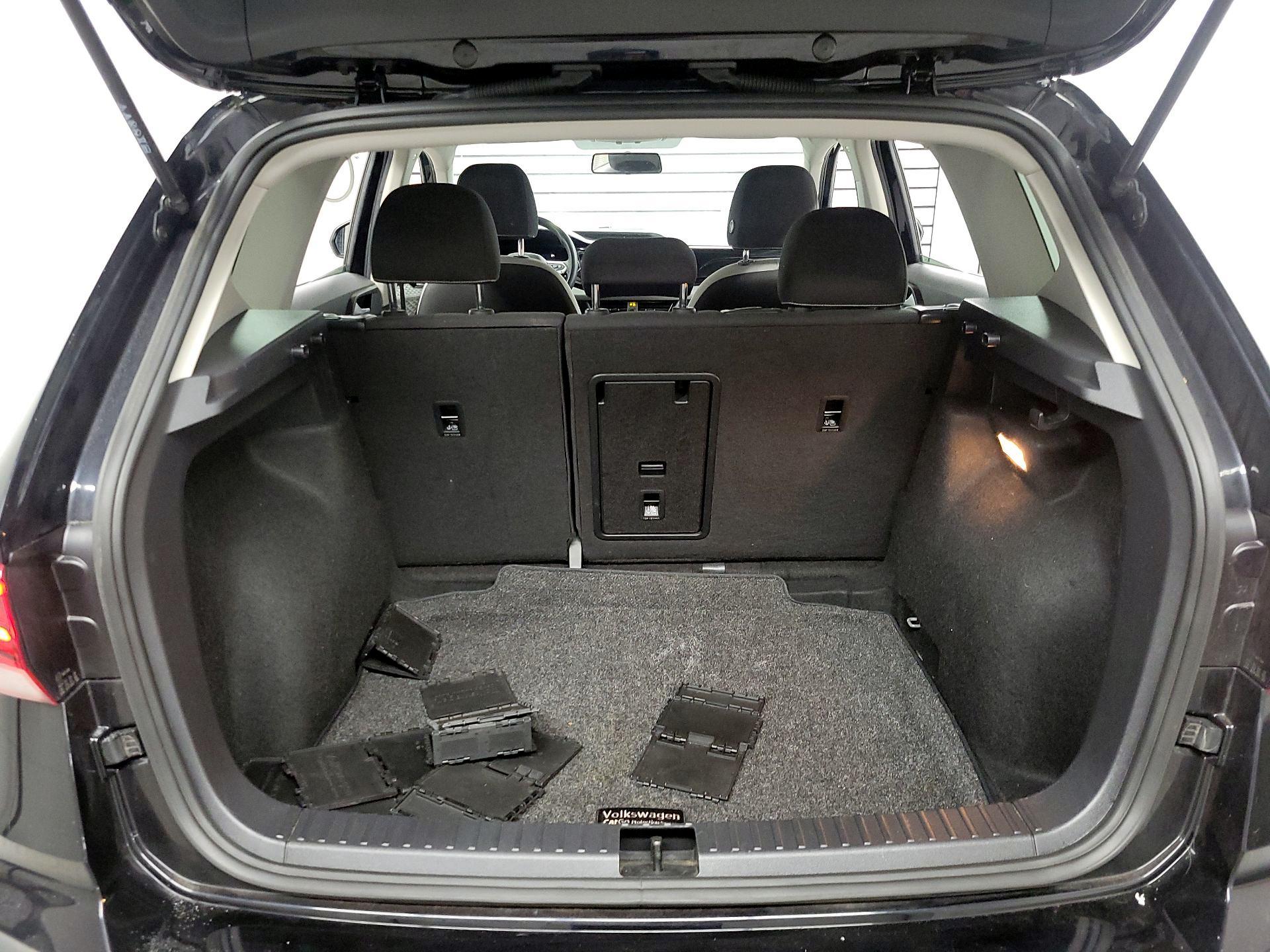 Thumbnail: 2022 Volkswagen Taos - 19