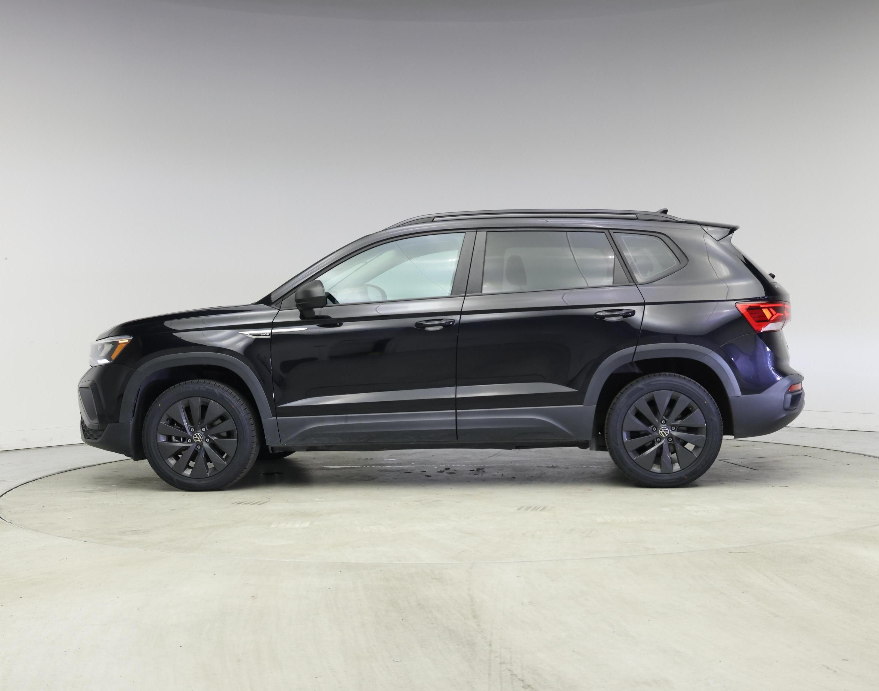 Thumbnail: 2022 Volkswagen Taos - 3