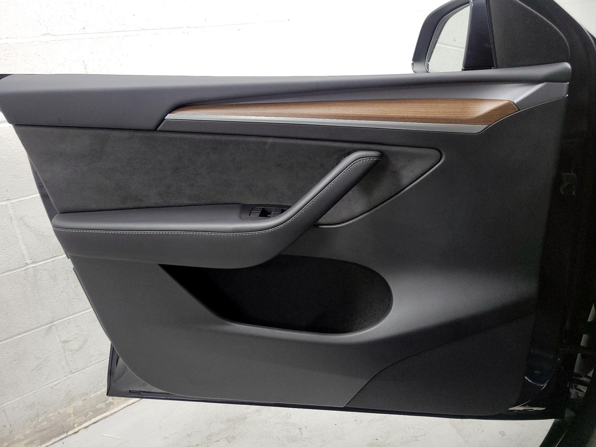Thumbnail: 2024 Tesla Model Y - 12