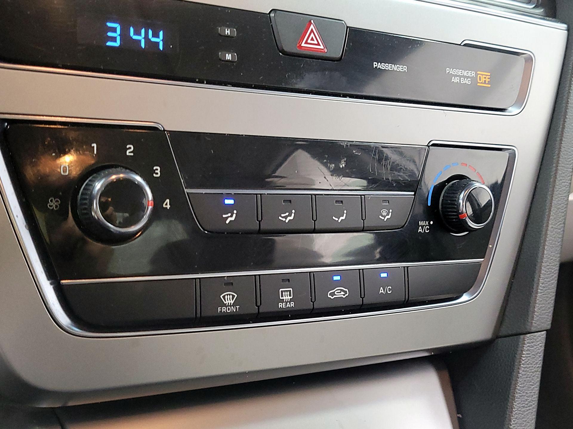 Thumbnail: 2015 Hyundai Sonata - 15