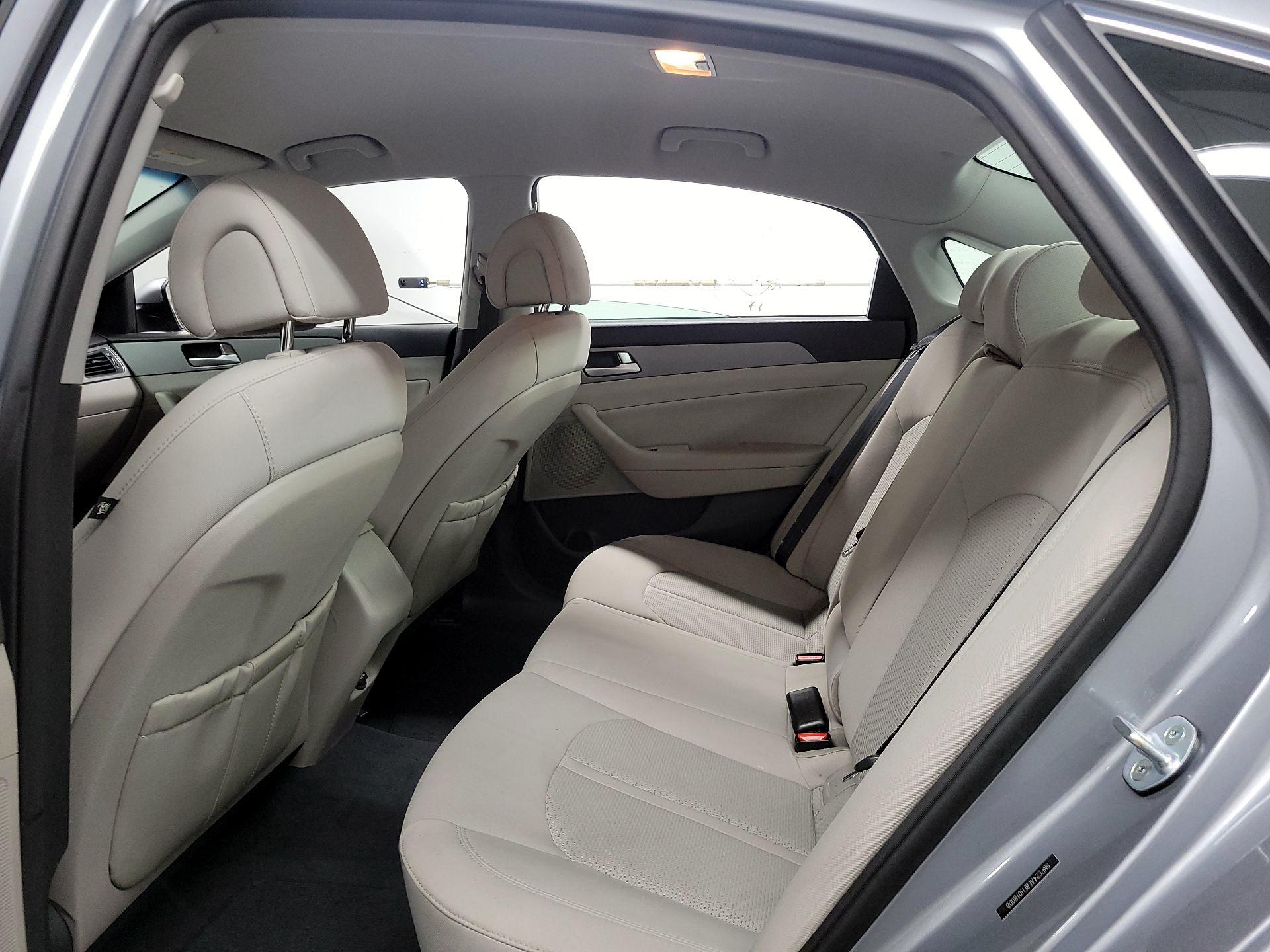 Thumbnail: 2015 Hyundai Sonata - 17