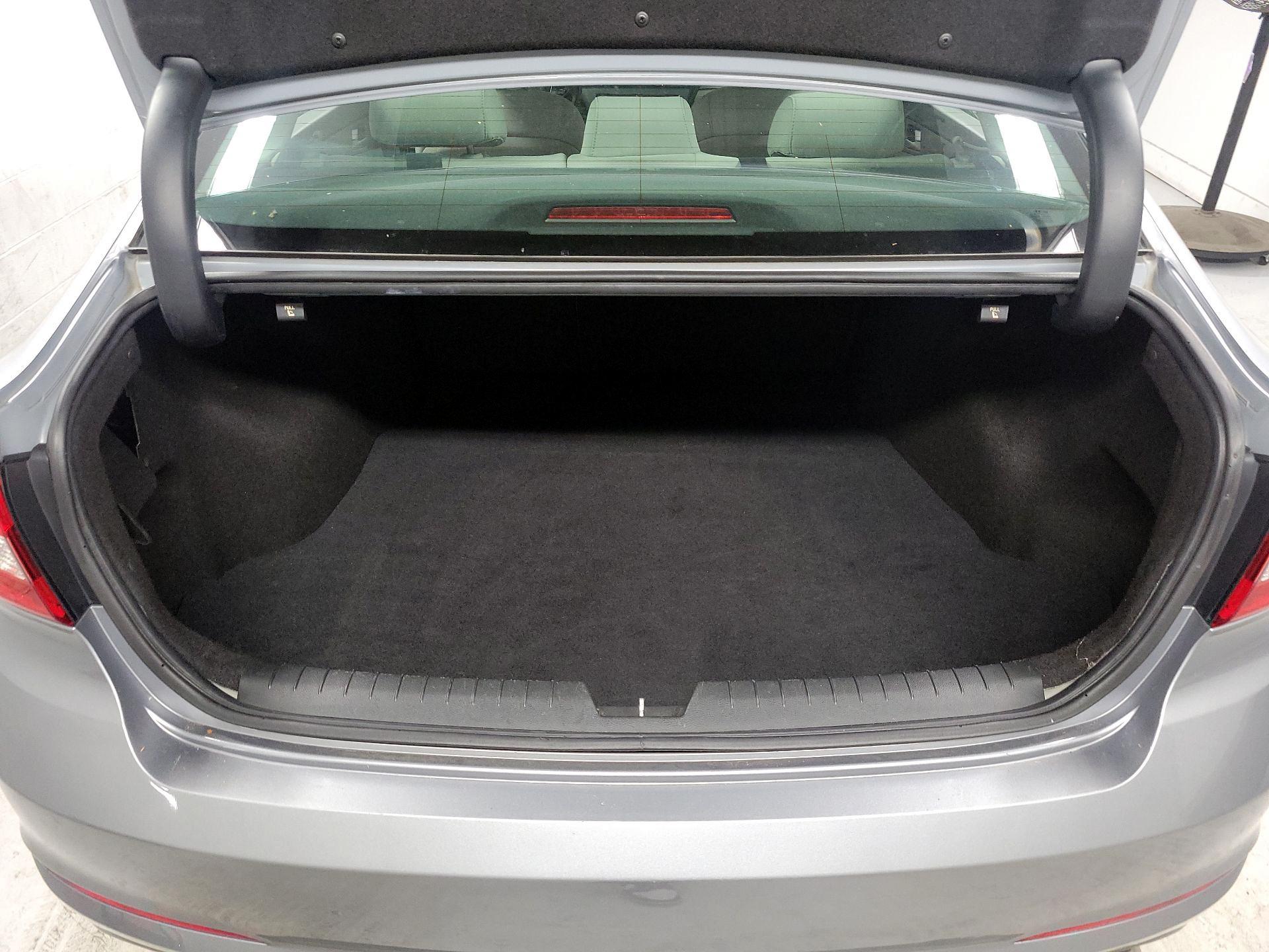 Thumbnail: 2015 Hyundai Sonata - 18