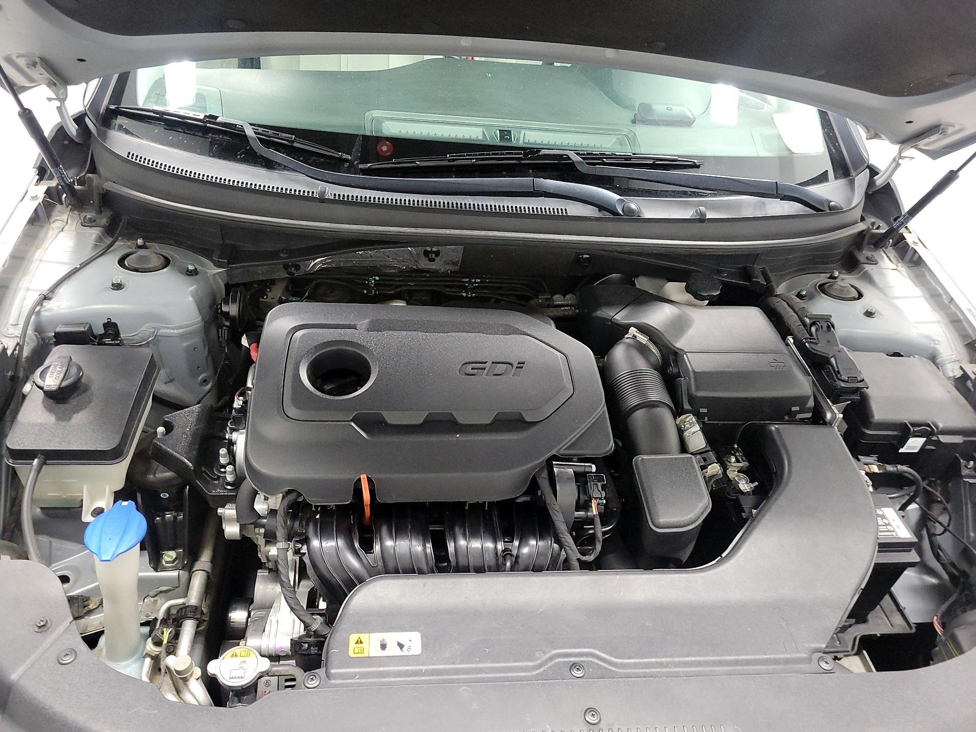 Thumbnail: 2015 Hyundai Sonata - 19