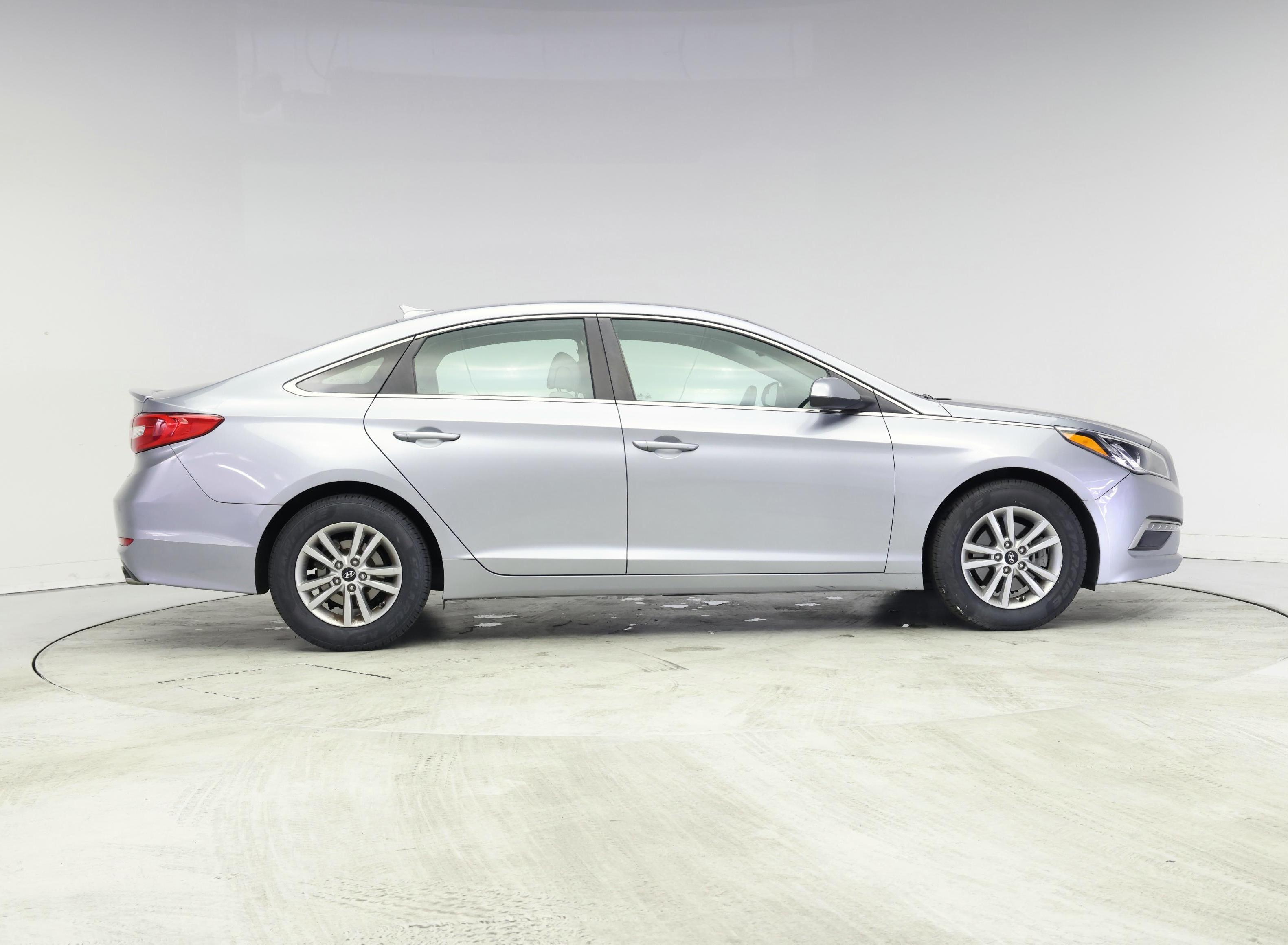 Thumbnail: 2015 Hyundai Sonata - 7