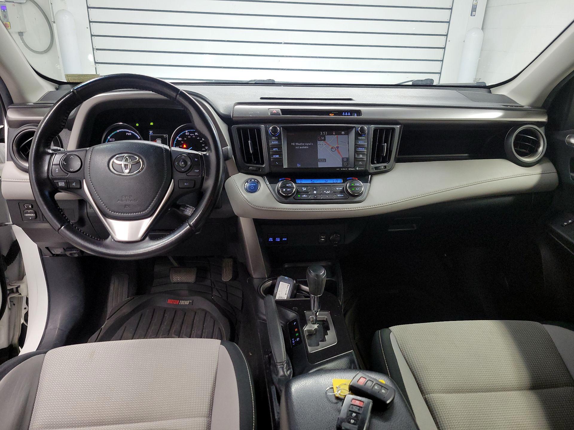Thumbnail: 2017 Toyota RAV4 - 9
