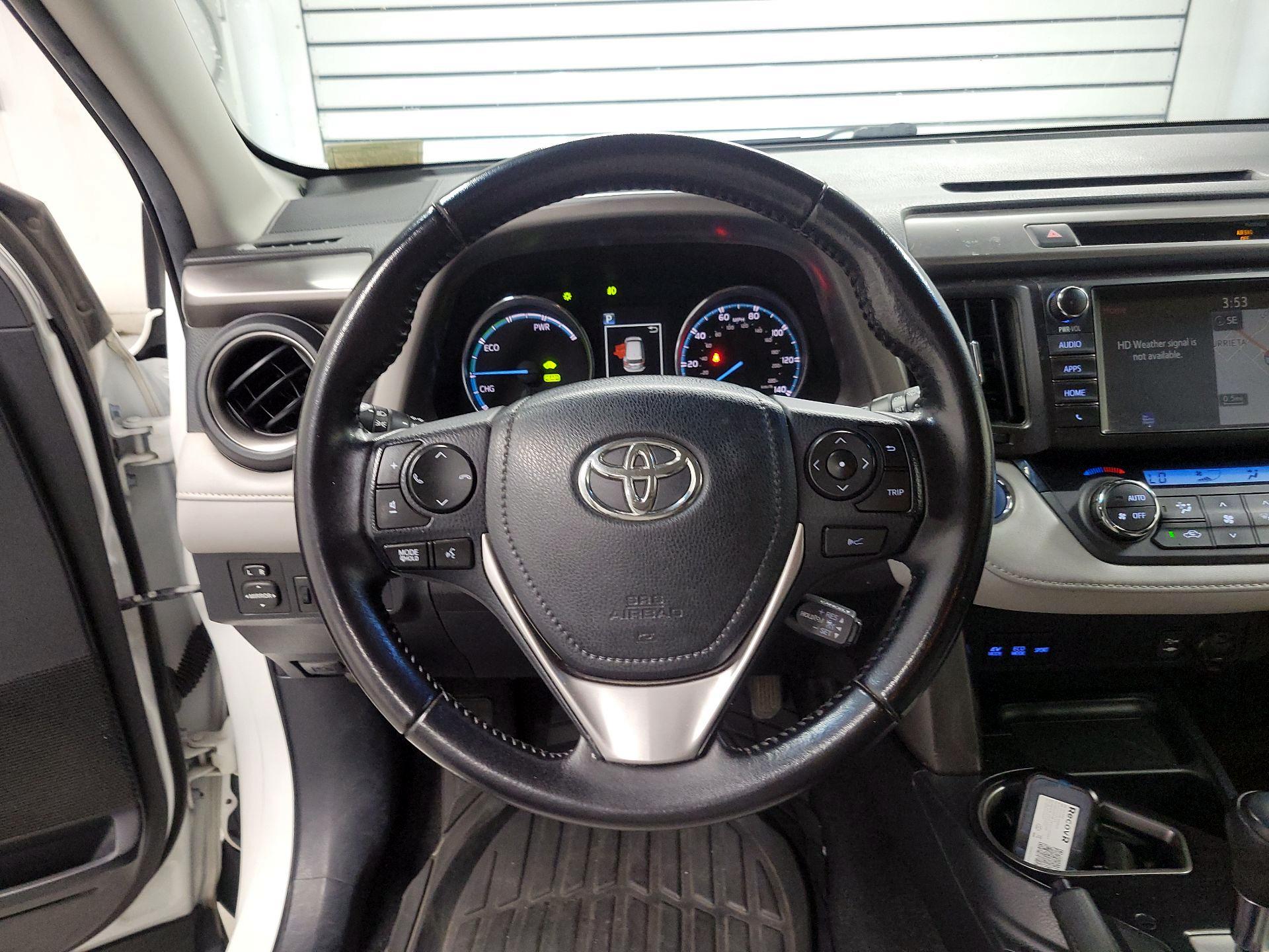 Thumbnail: 2017 Toyota RAV4 - 10
