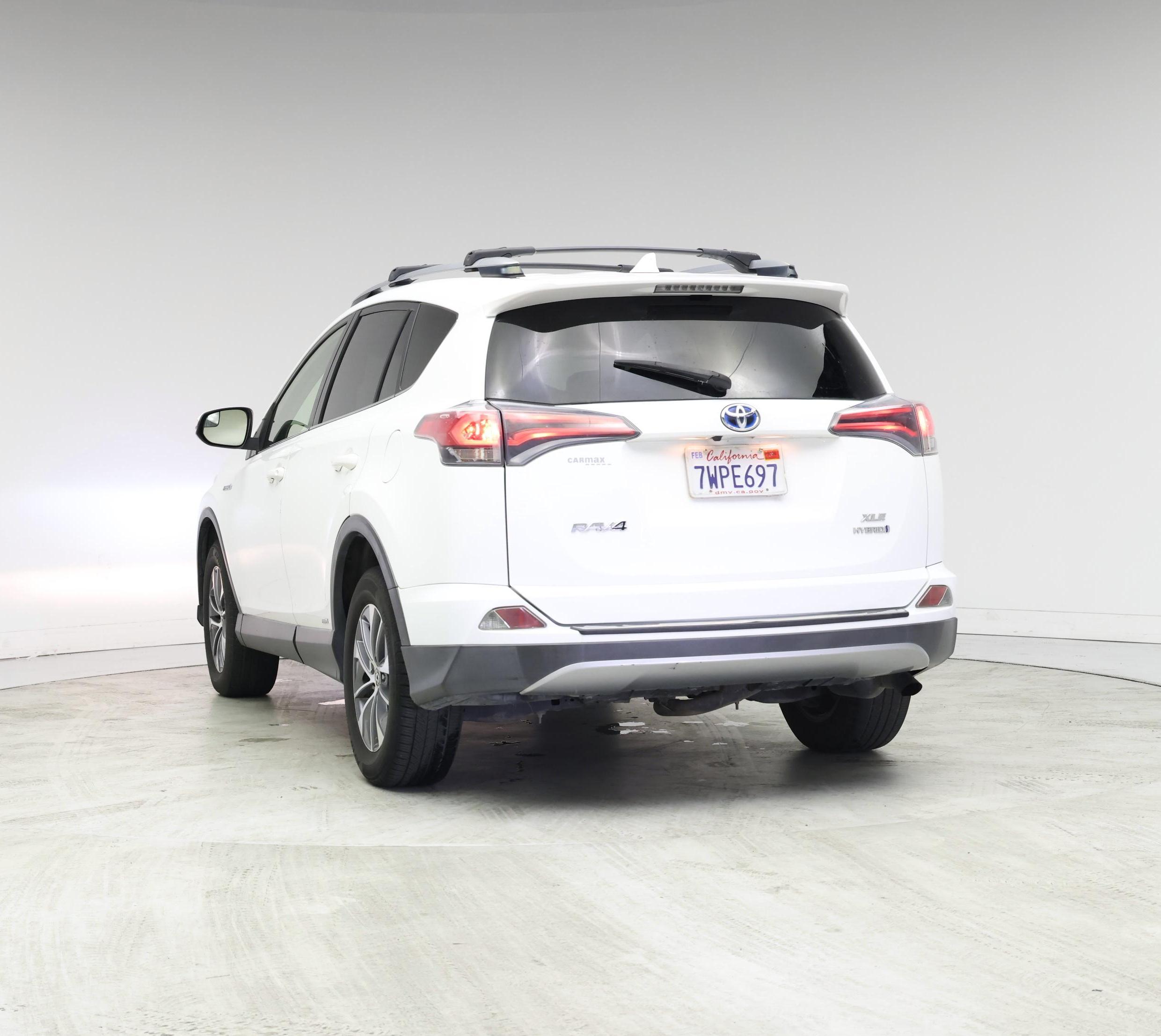 Thumbnail: 2017 Toyota RAV4 - 2