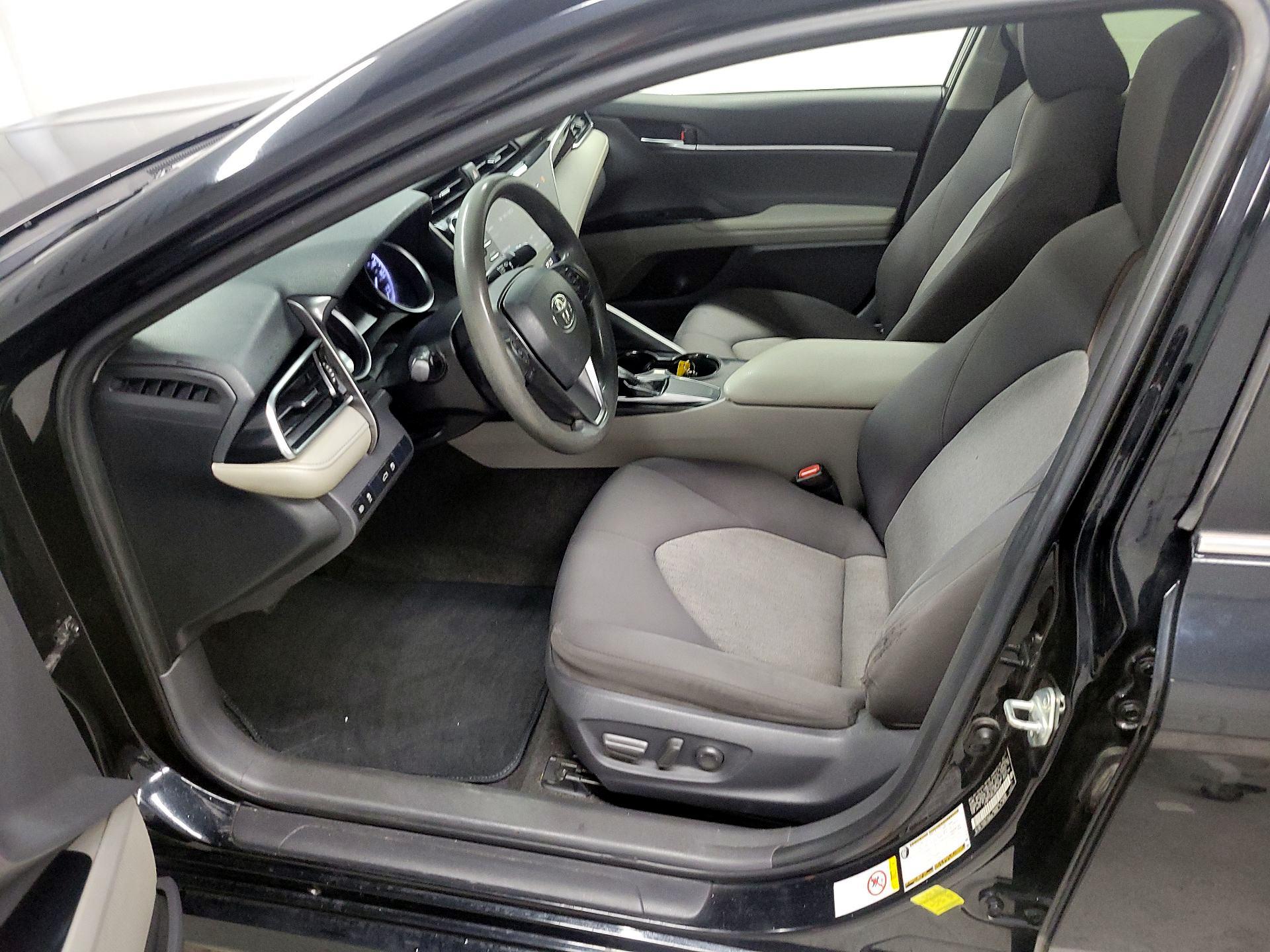 Thumbnail: 2018 Toyota Camry - 11