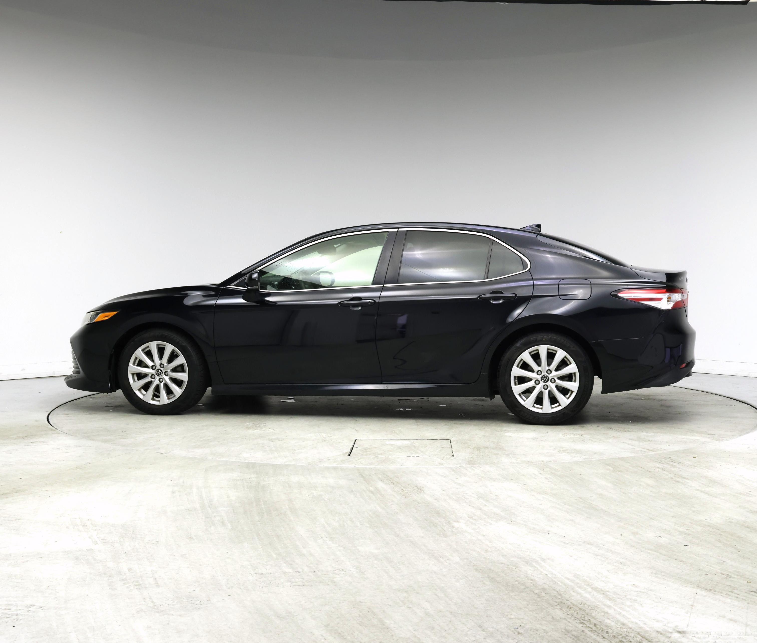 Thumbnail: 2018 Toyota Camry - 3