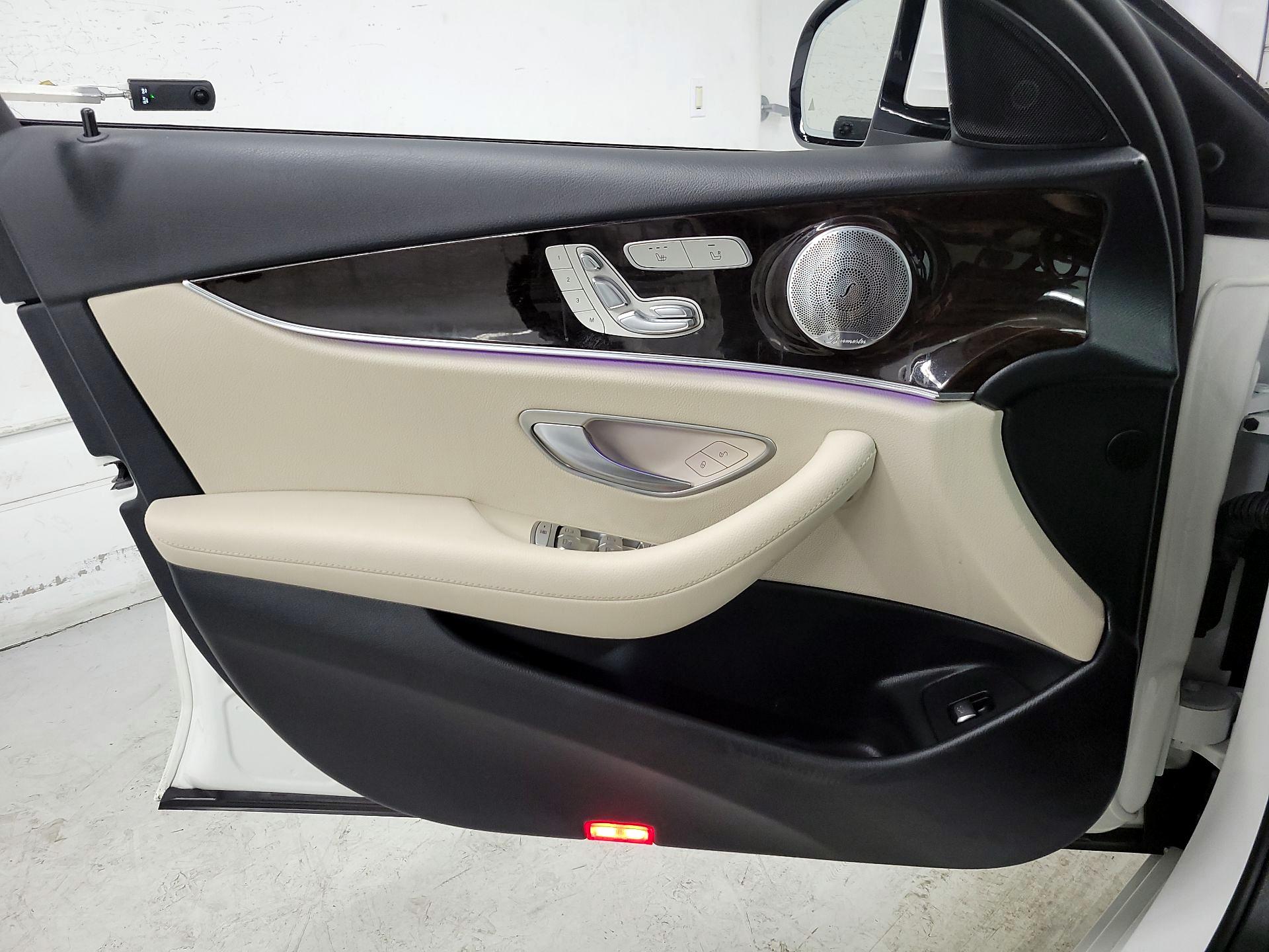 Thumbnail: 2020 Mercedes-Benz E-Class - 12
