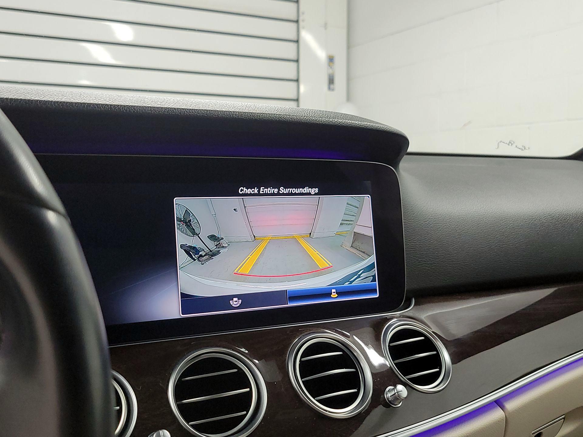 Thumbnail: 2020 Mercedes-Benz E-Class - 14