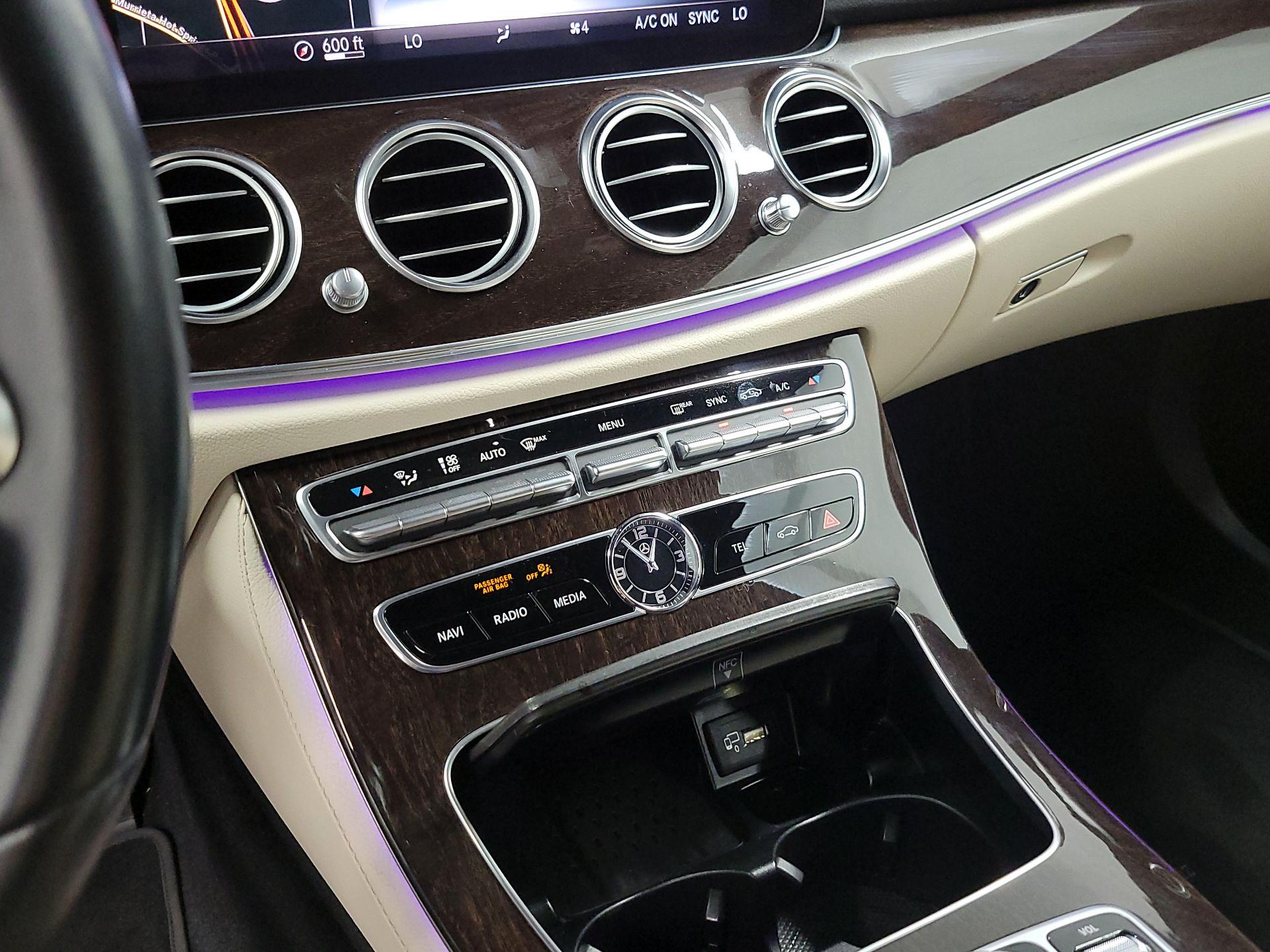 Thumbnail: 2020 Mercedes-Benz E-Class - 16