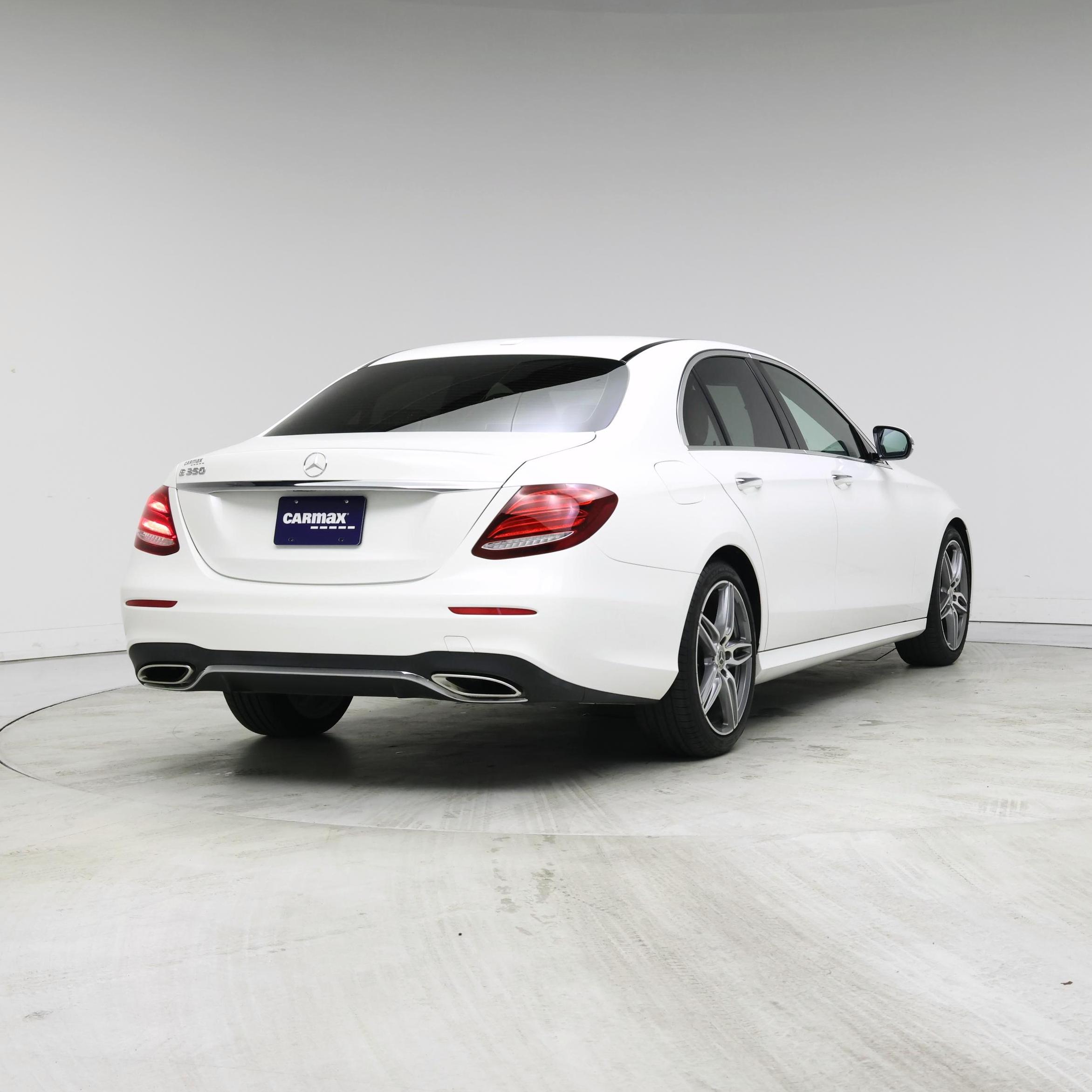 Thumbnail: 2020 Mercedes-Benz E-Class - 8