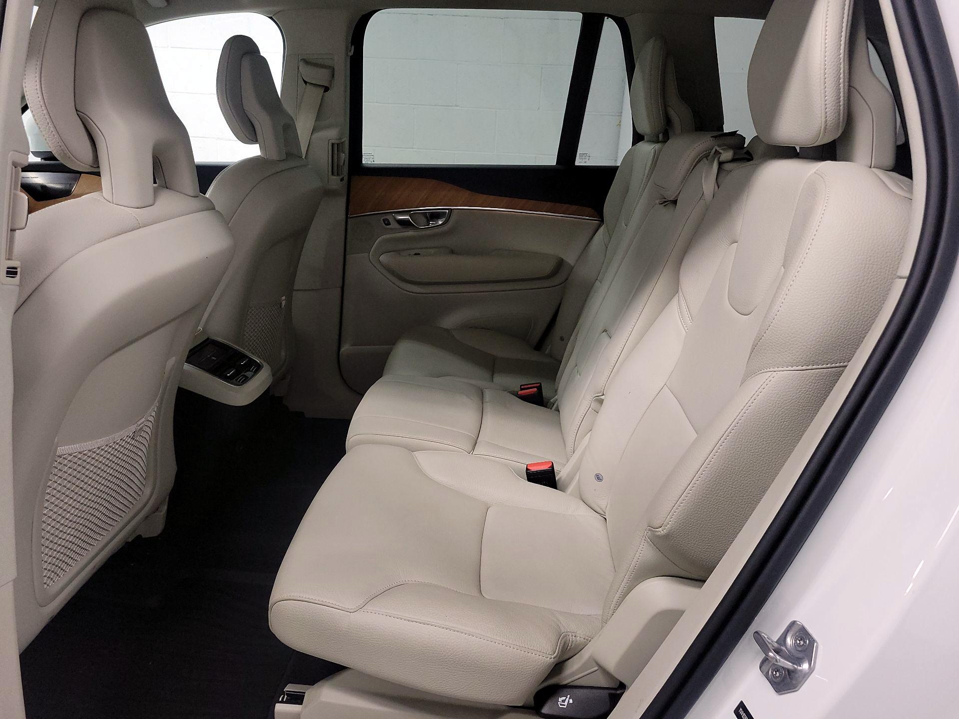 Thumbnail: 2021 Volvo XC90 - 16