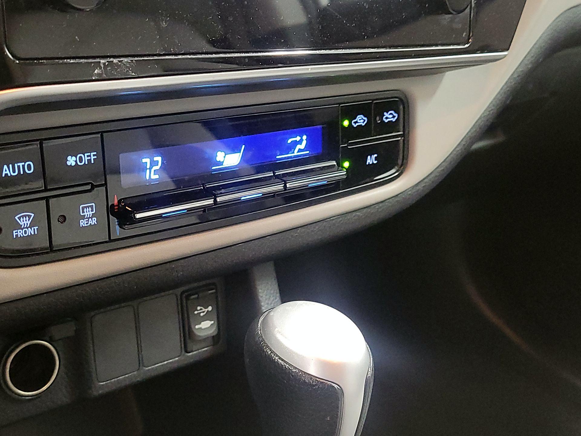 Thumbnail: 2019 Toyota Corolla - 14