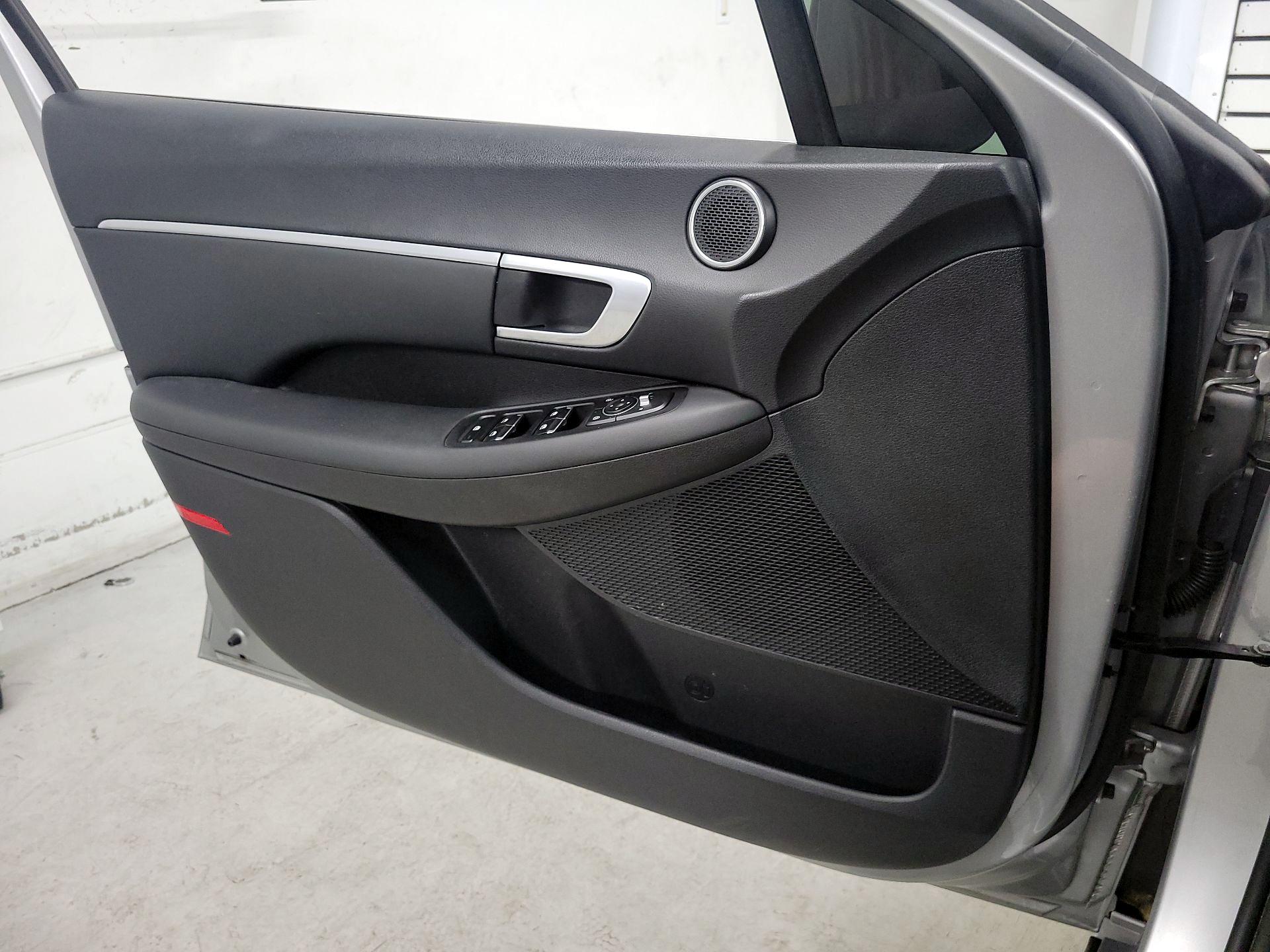 Thumbnail: 2021 Hyundai Sonata - 12