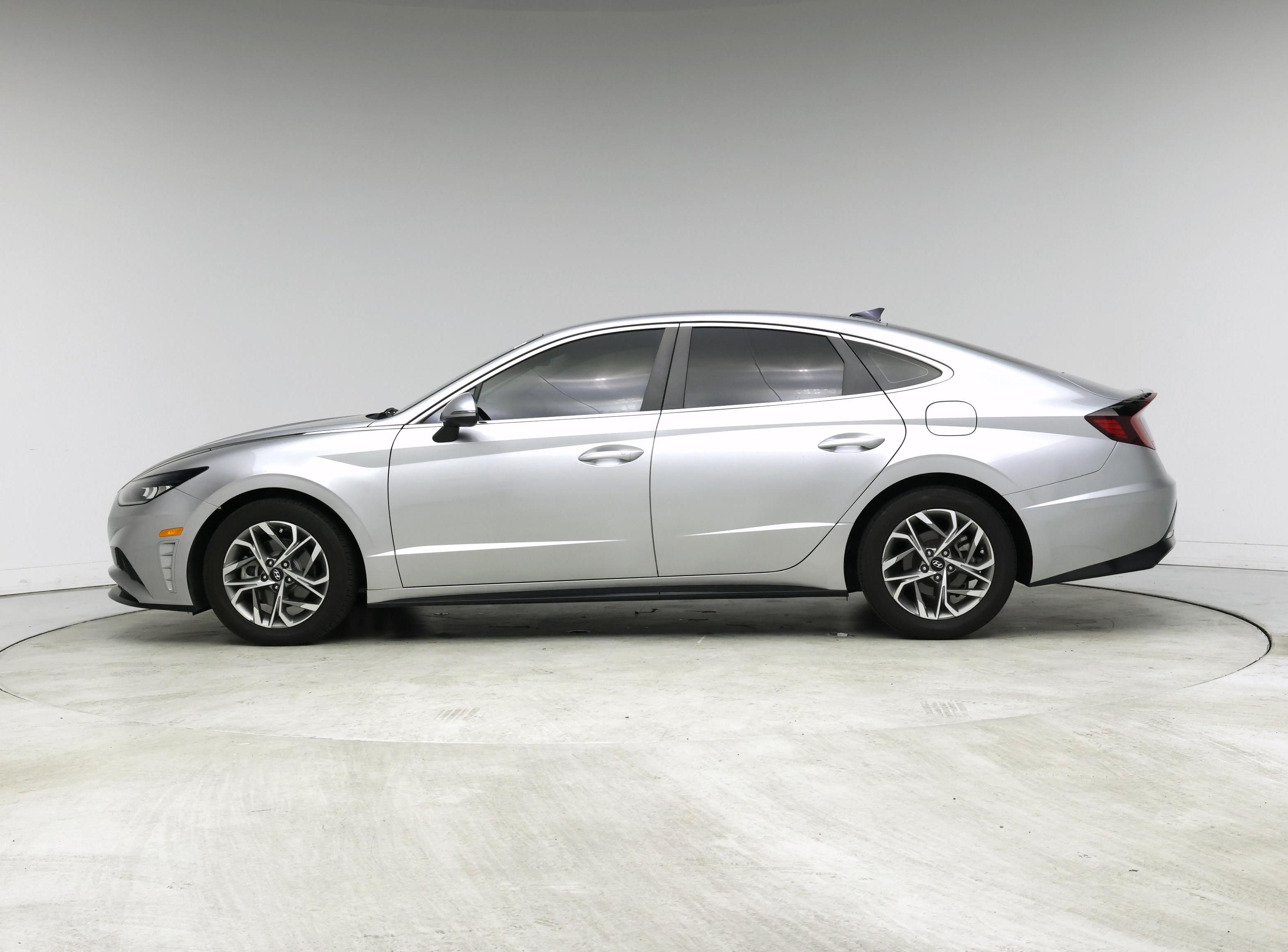 Thumbnail: 2021 Hyundai Sonata - 3