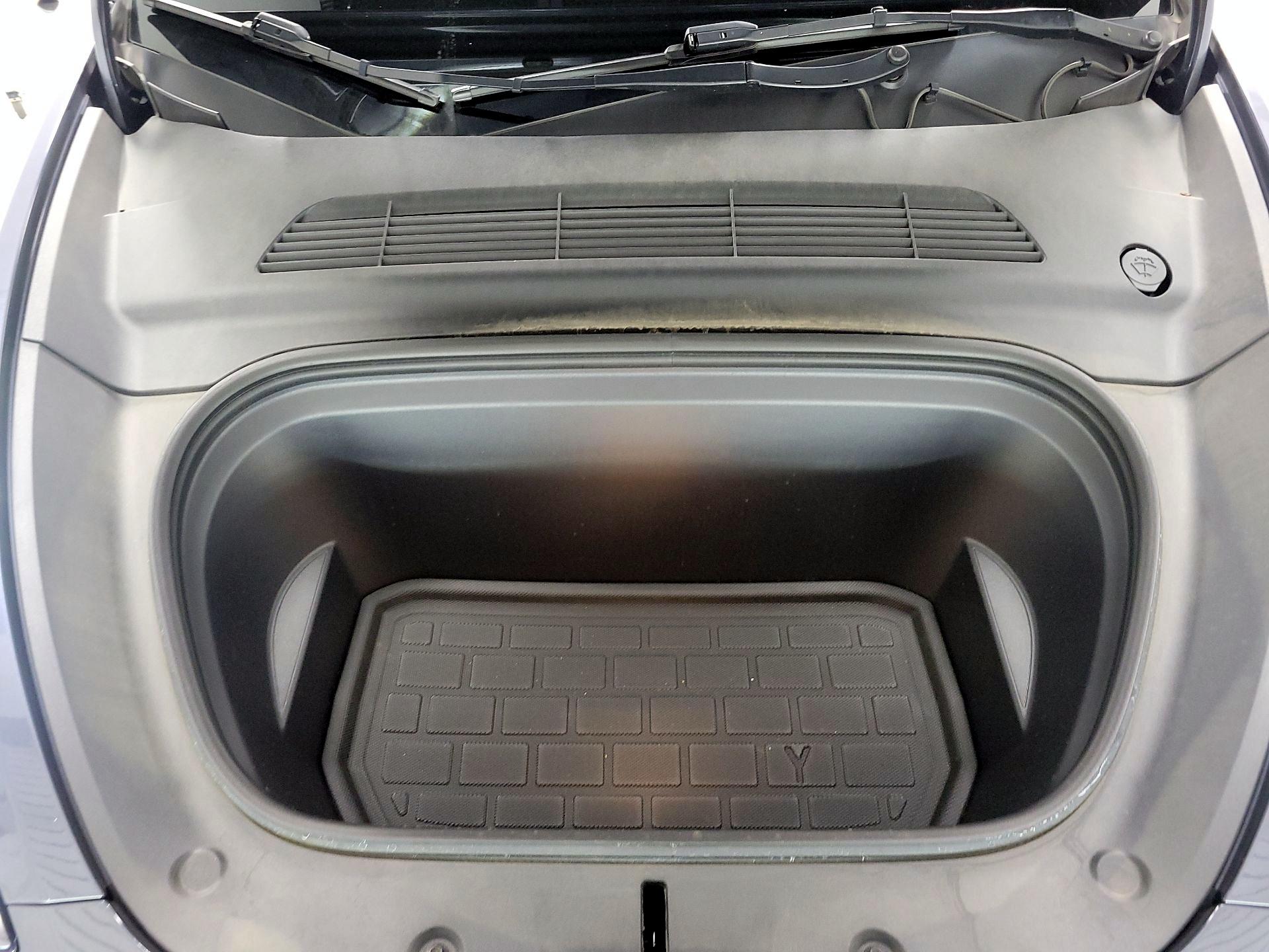 Thumbnail: 2023 Tesla Model Y - 19