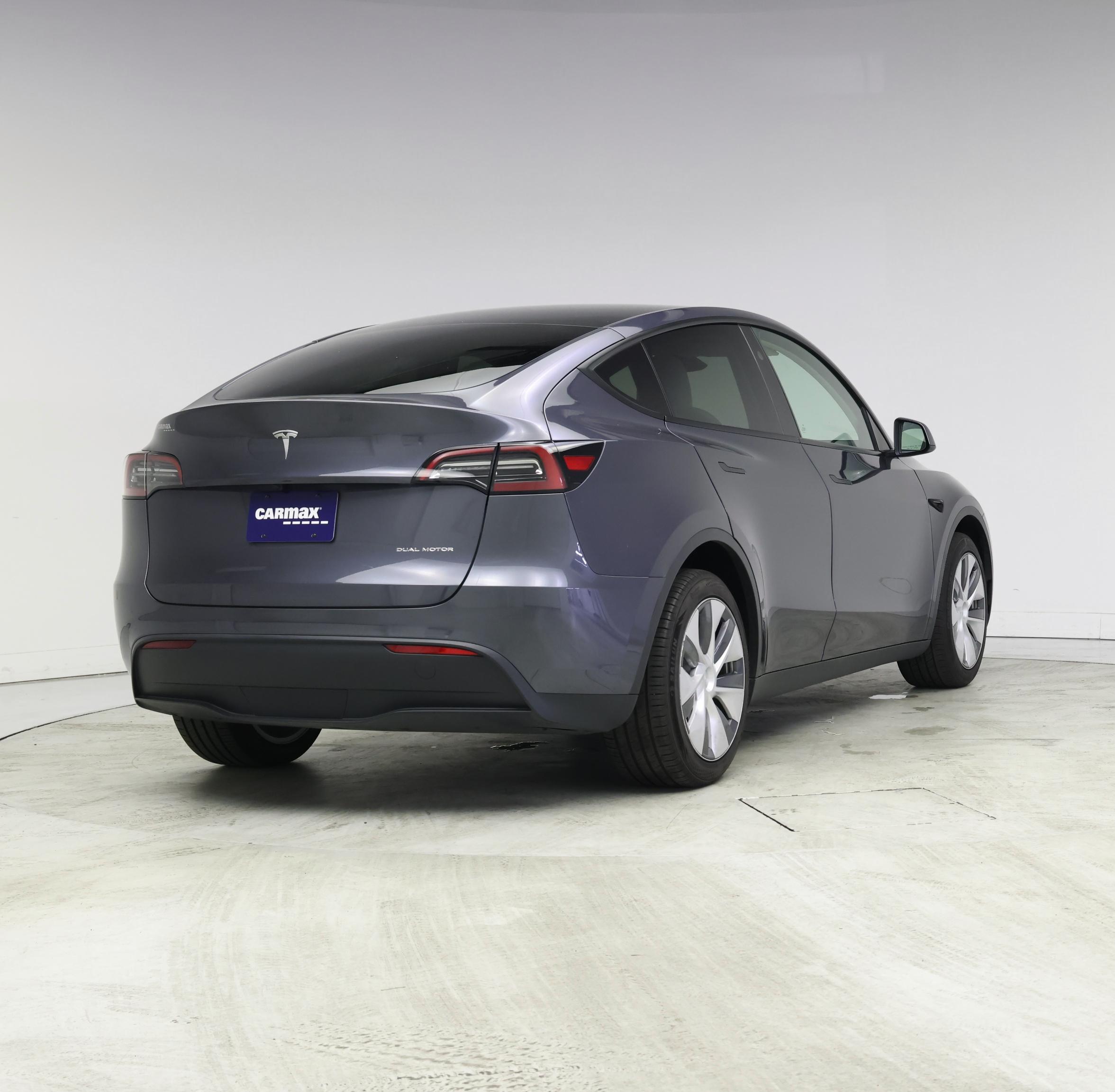 Thumbnail: 2023 Tesla Model Y - 8