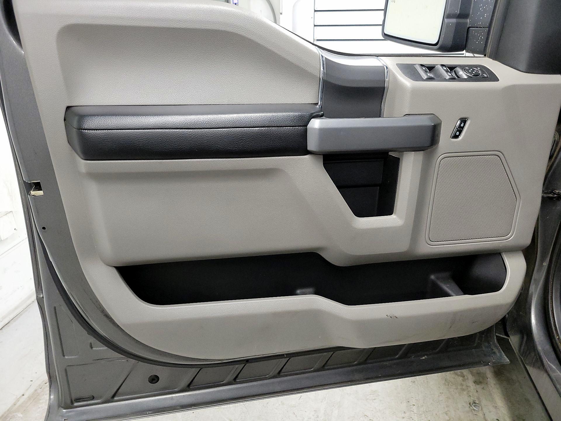 Thumbnail: 2016 Ford F-150 - 12