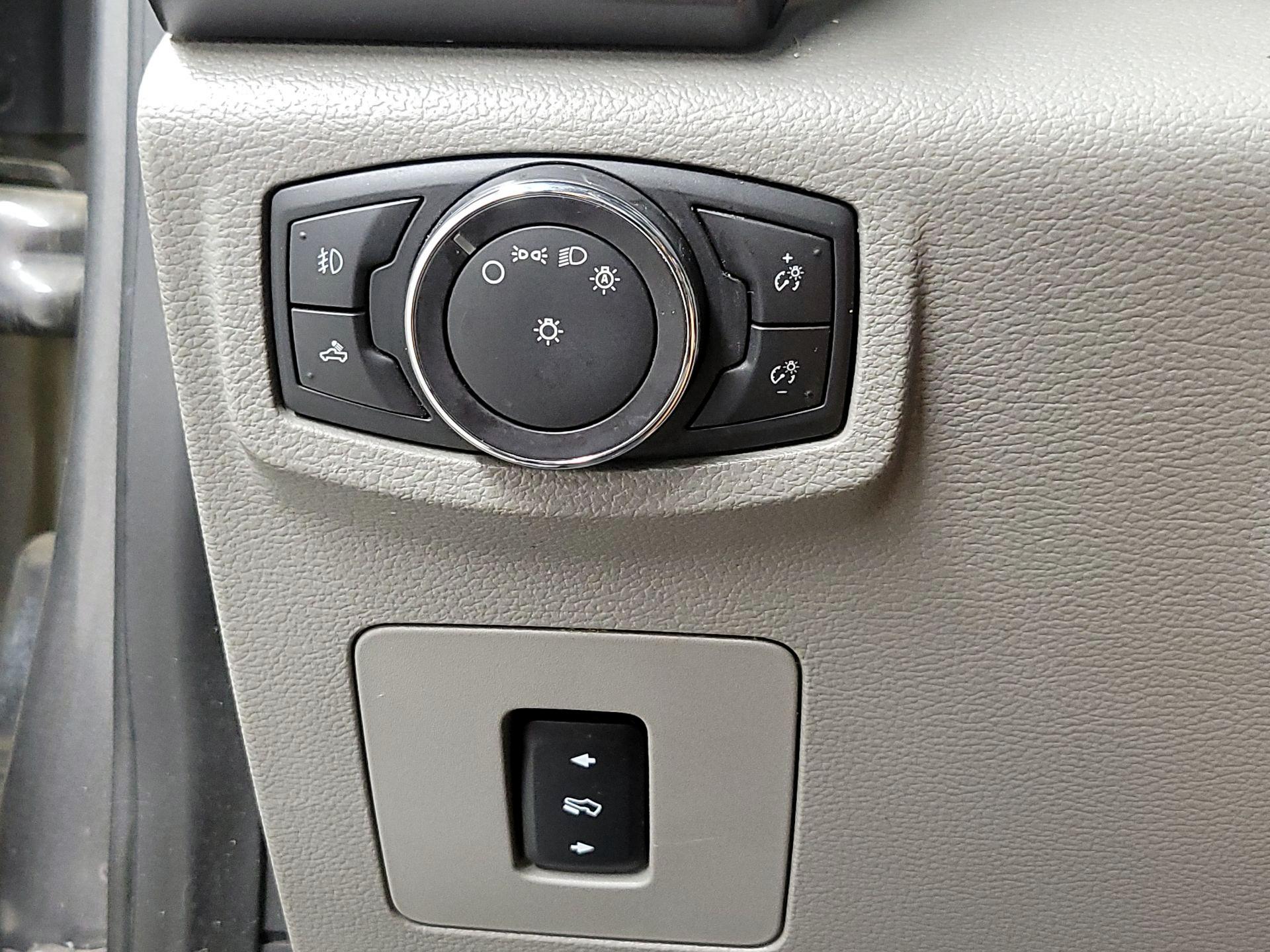 Thumbnail: 2016 Ford F-150 - 13
